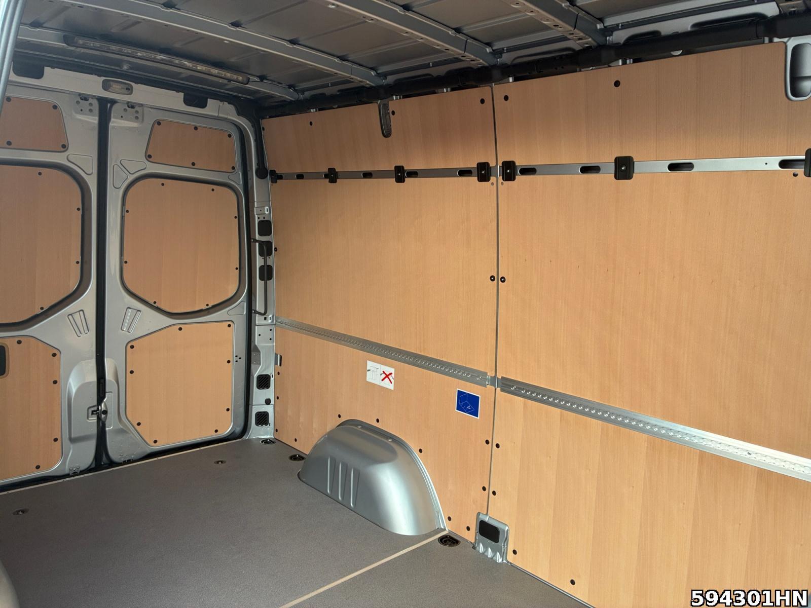 Fahrzeugabbildung Mercedes-Benz Sprinter 317 L2H2 SELECT *LED*AHK*AUTOMATIK*KAM*