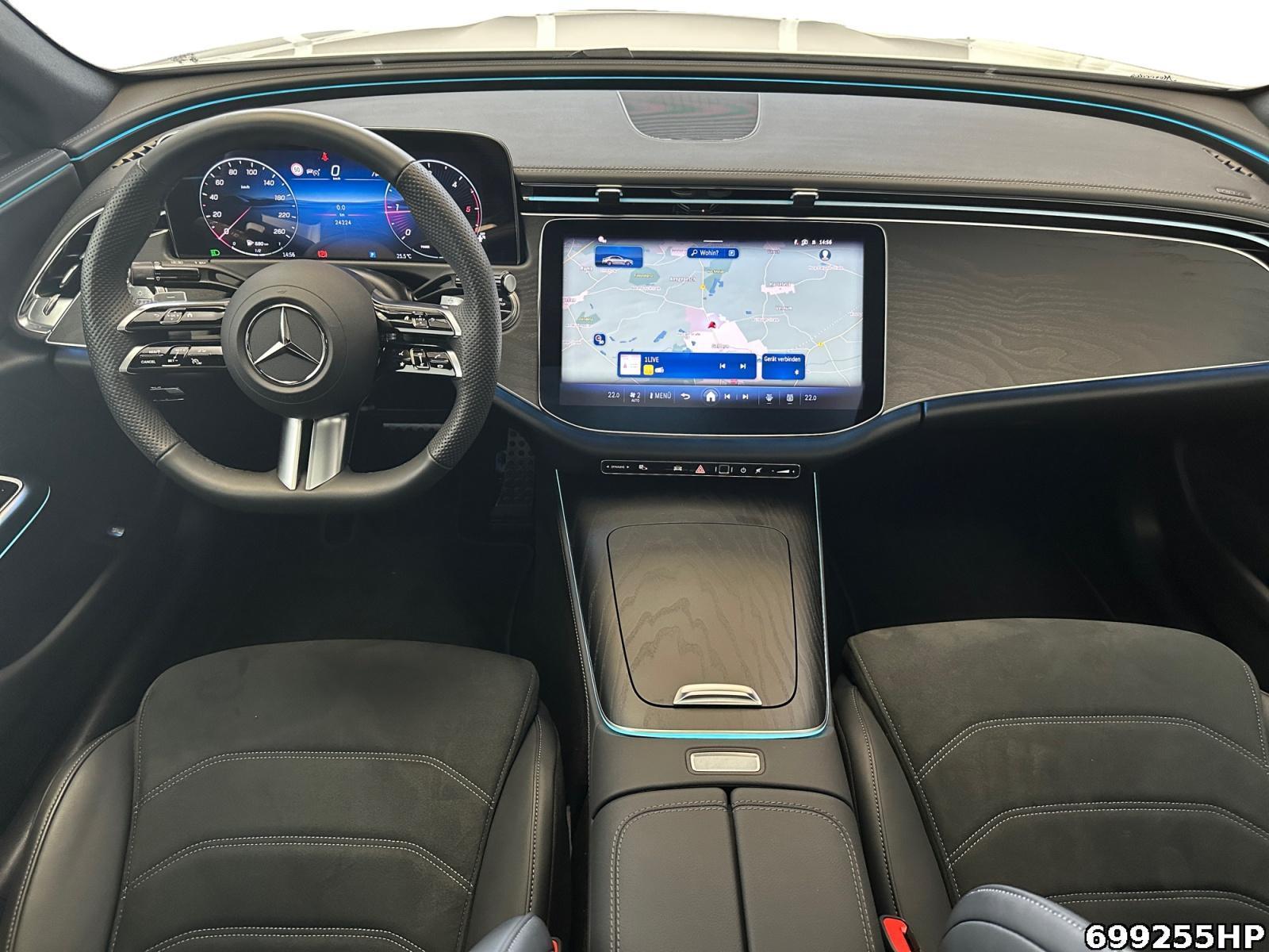Fahrzeugabbildung Mercedes-Benz E 220 d AMG Night PANO DISTRONIC KEYLESS Ambient