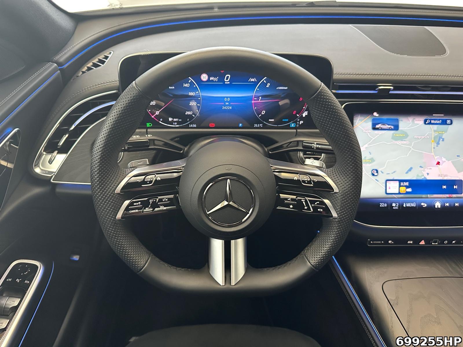 Fahrzeugabbildung Mercedes-Benz E 220 d AMG Night PANO DISTRONIC KEYLESS Ambient
