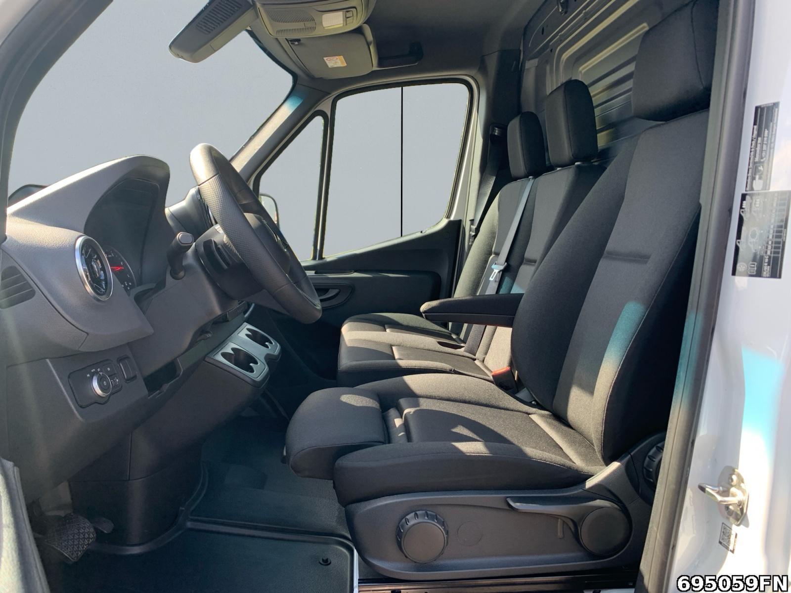 Fahrzeugabbildung Mercedes-Benz Sprinter 315 PRO L2H1 VORBER AHK 3,5*KLIMA*AUTOM
