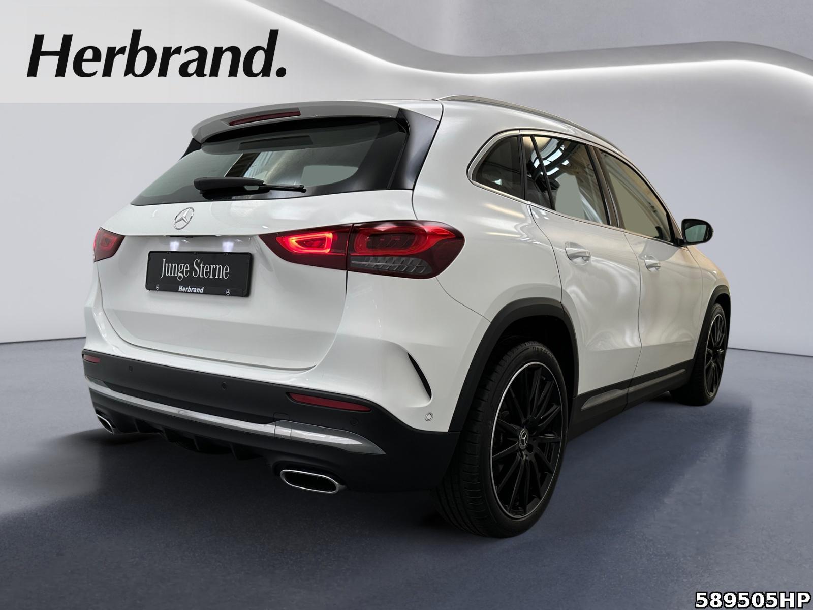 Fahrzeugabbildung Mercedes-Benz GLA 200 AMG LED DISTRONIC Rückfahrkamera