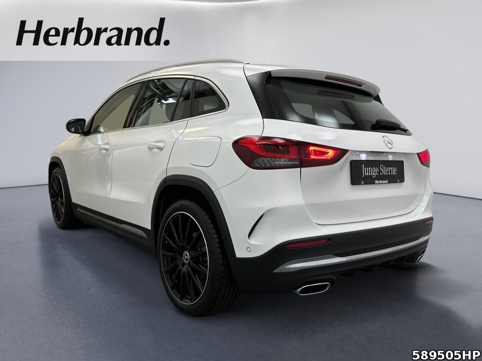 Fahrzeugabbildung Mercedes-Benz GLA 200 AMG LED DISTRONIC Rückfahrkamera