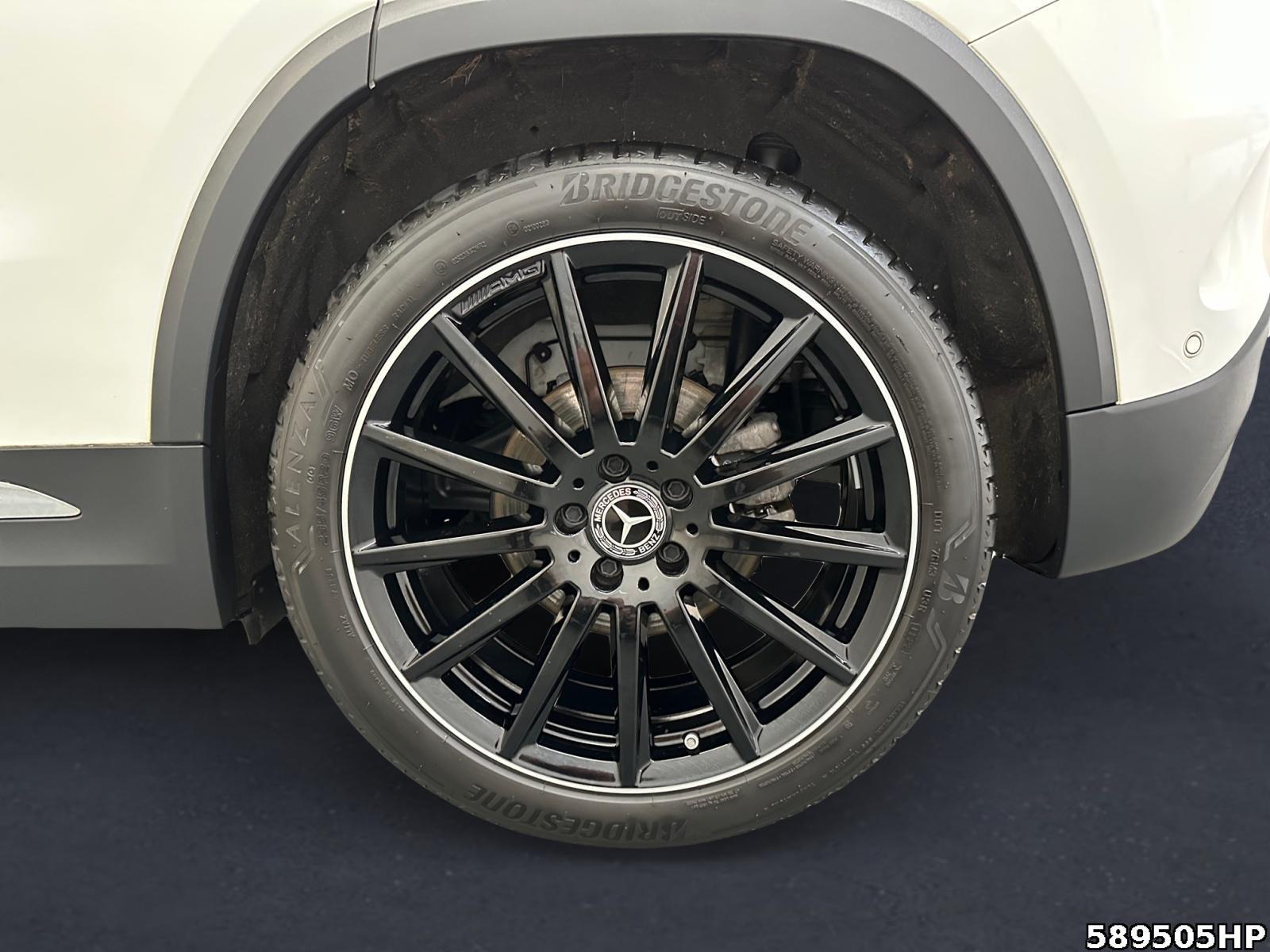 Fahrzeugabbildung Mercedes-Benz GLA 200 AMG LED DISTRONIC Rückfahrkamera
