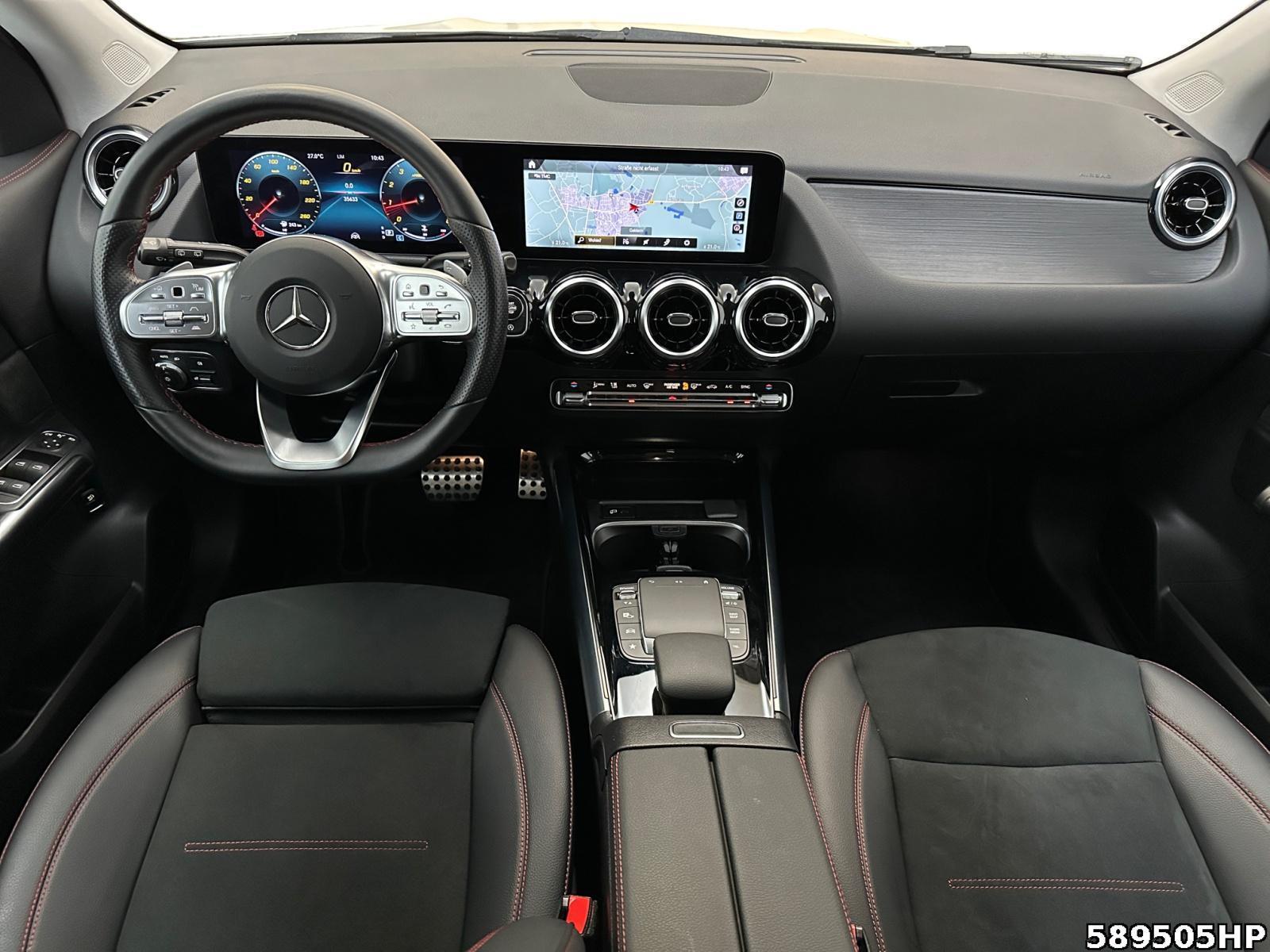 Fahrzeugabbildung Mercedes-Benz GLA 200 AMG LED DISTRONIC Rückfahrkamera