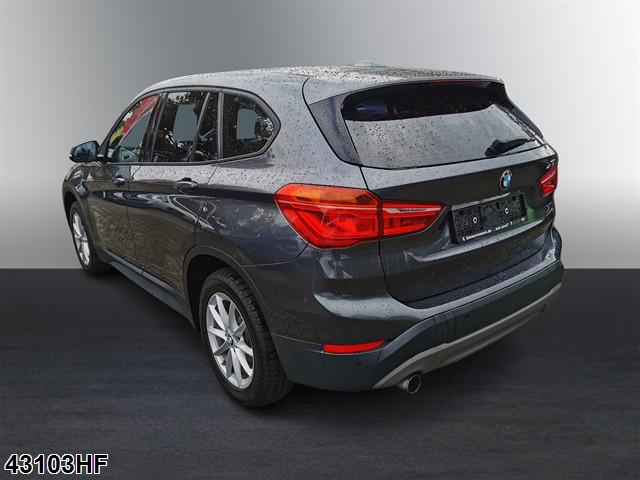 Fahrzeugabbildung BMW X1 sDrive18i, Advantage