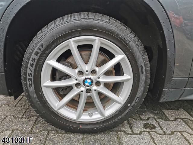 Fahrzeugabbildung BMW X1 sDrive18i, Advantage