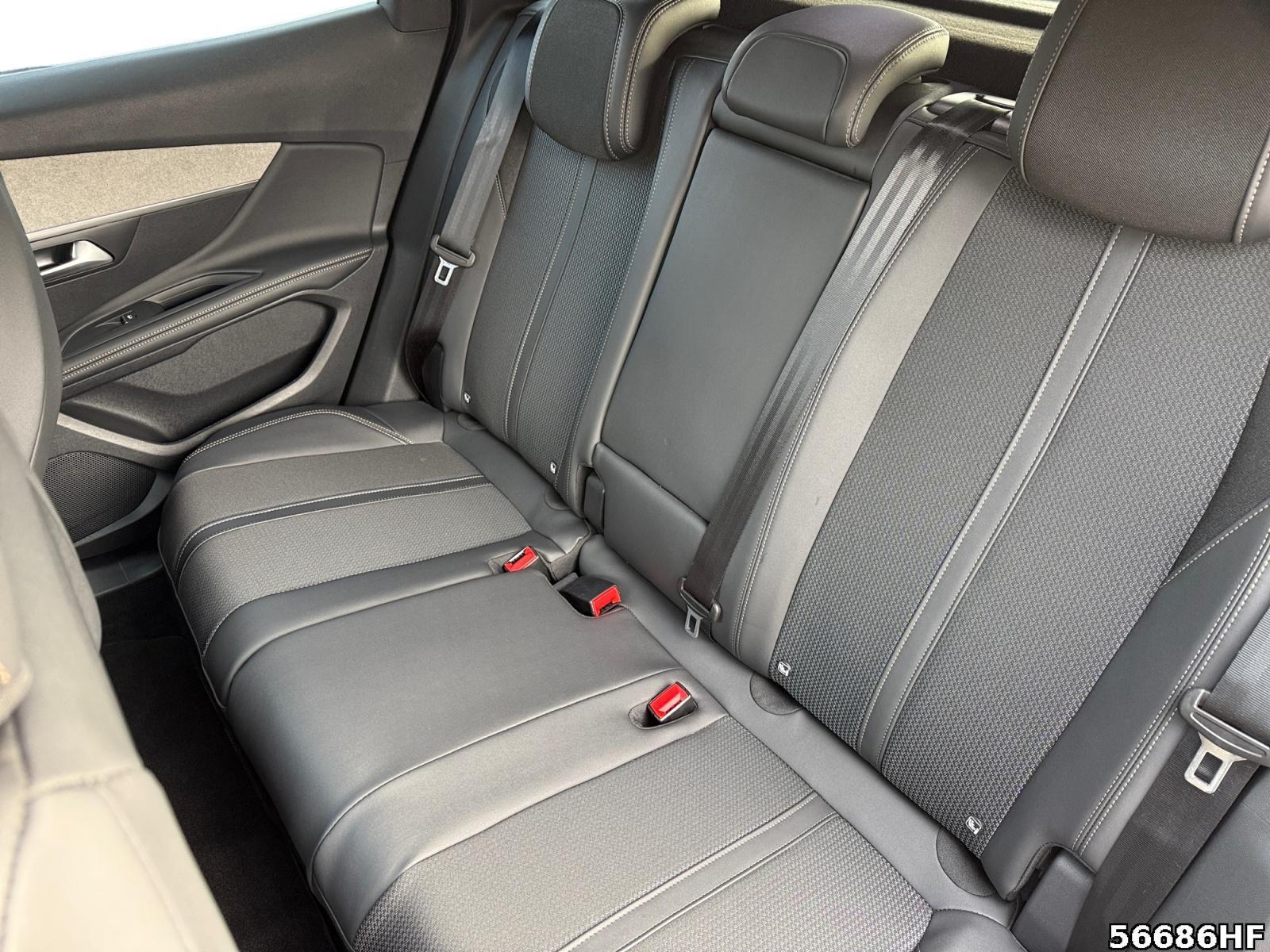 Fahrzeugabbildung Peugeot 3008 GT*Sitzhzg*LED*ACC*NAVI*PDC+CAM*