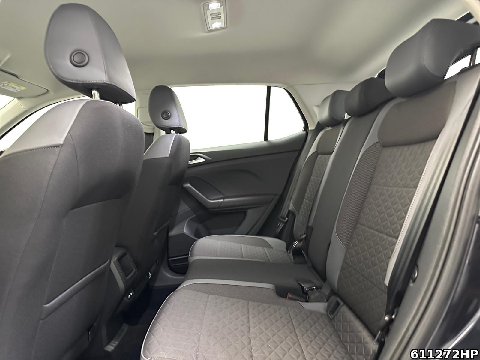 Fahrzeugabbildung Volkswagen T-Cross 1.5 TSI Style OPF DAB+ LED AHK