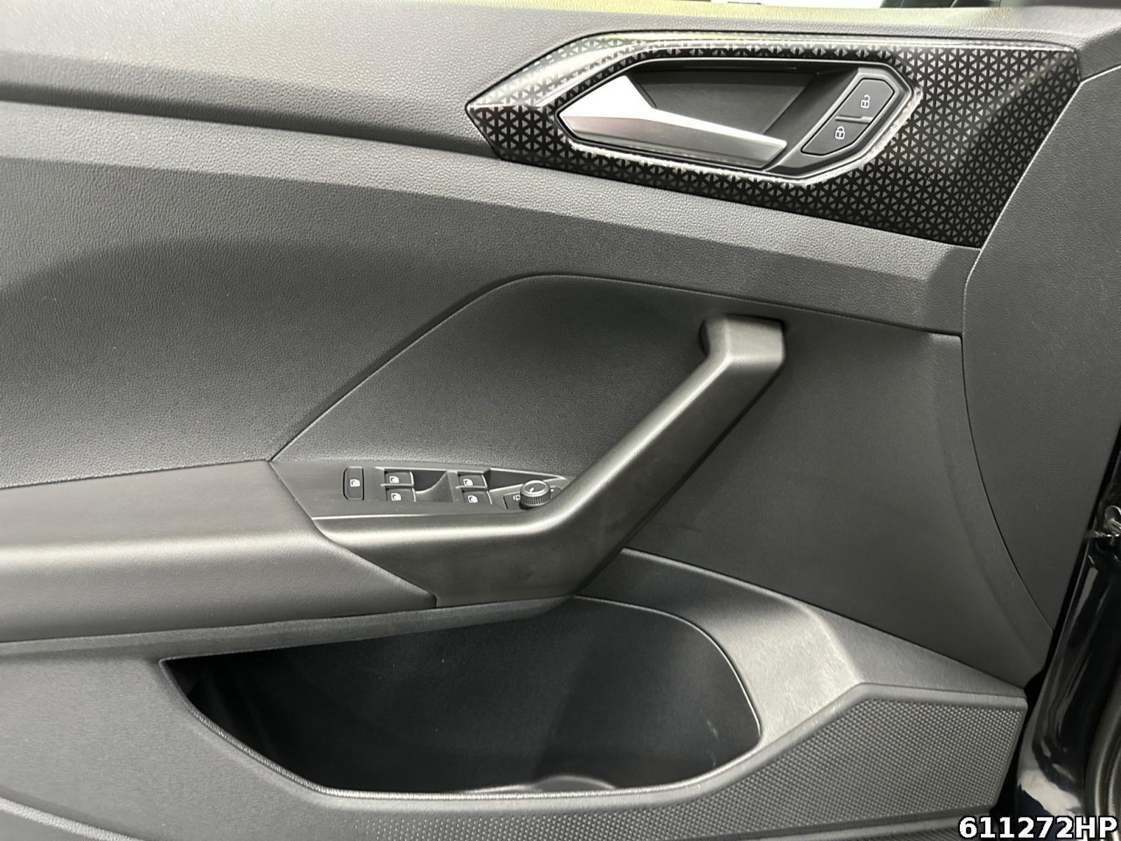 Fahrzeugabbildung Volkswagen T-Cross 1.5 TSI Style OPF DAB+ LED AHK