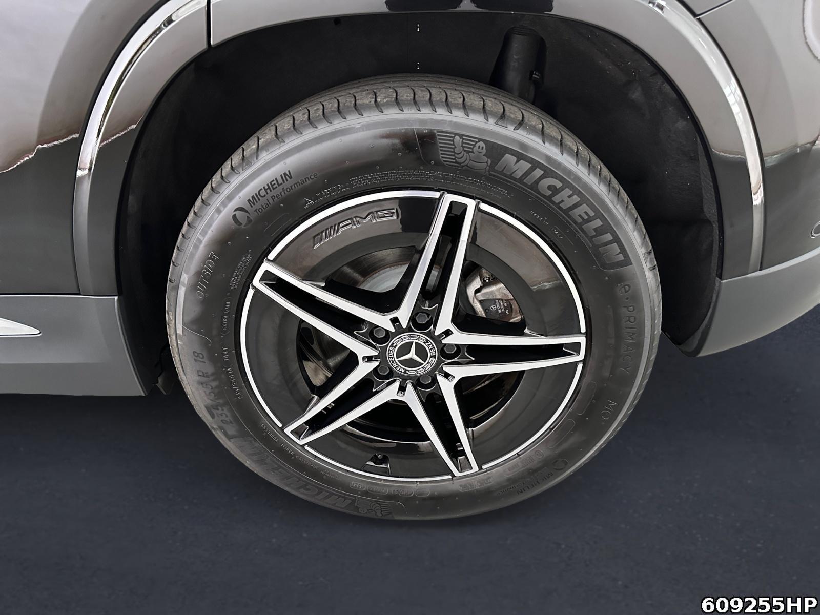 Fahrzeugabbildung Mercedes-Benz EQA 4M AMG AHK DISTRONIC Totwinkel Alarmanl.