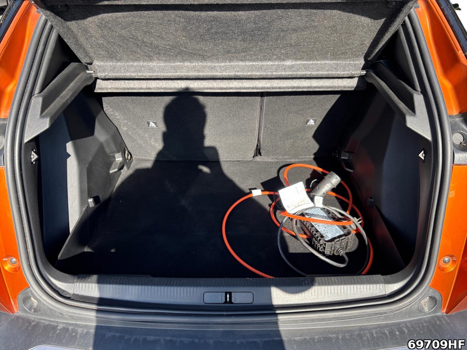 Fahrzeugabbildung Peugeot 2008 (e-)Active