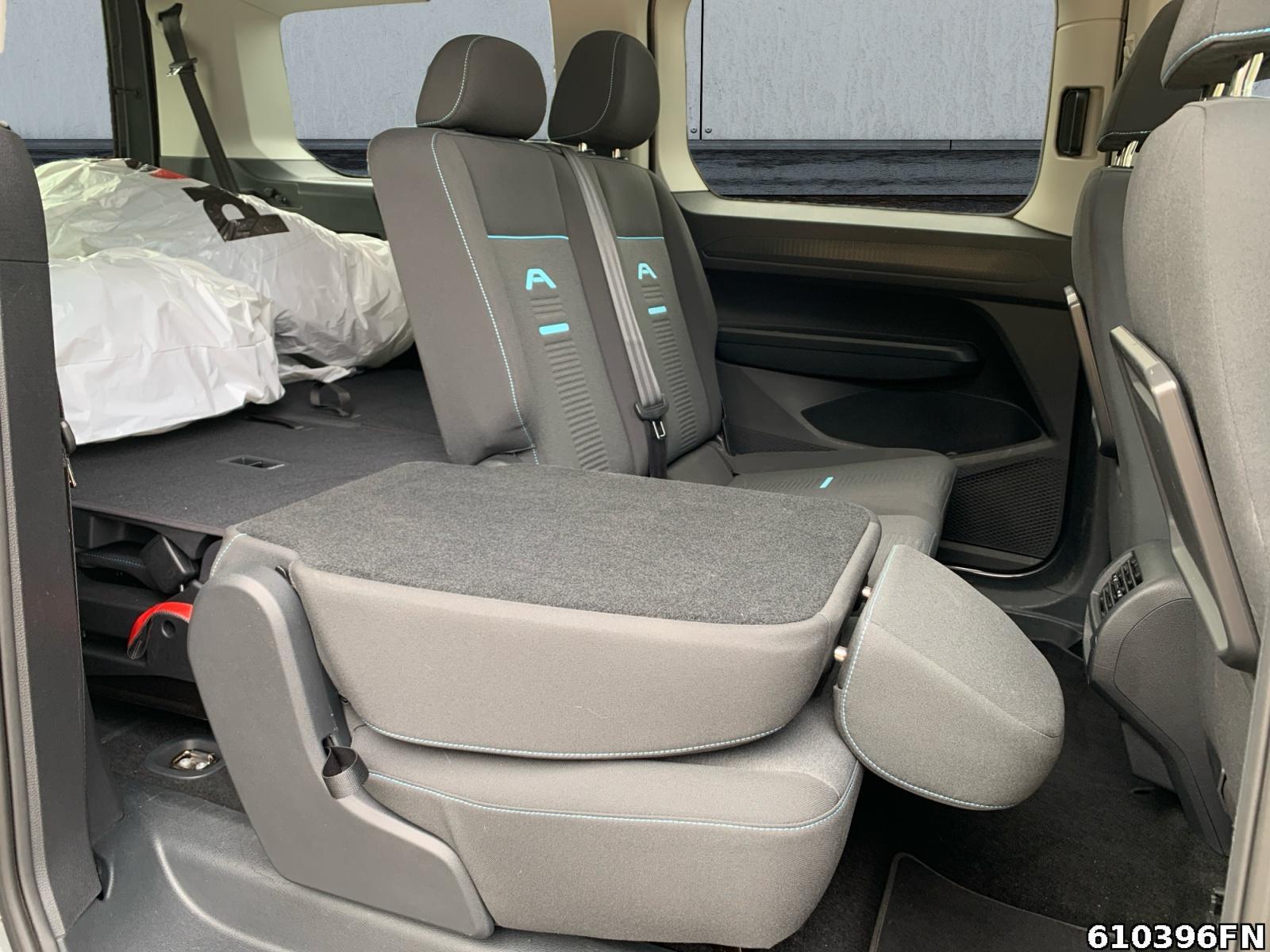 Fahrzeugabbildung Ford Tourneo Connect 2.0 Grand Active AWD 7 SITZE*4x4