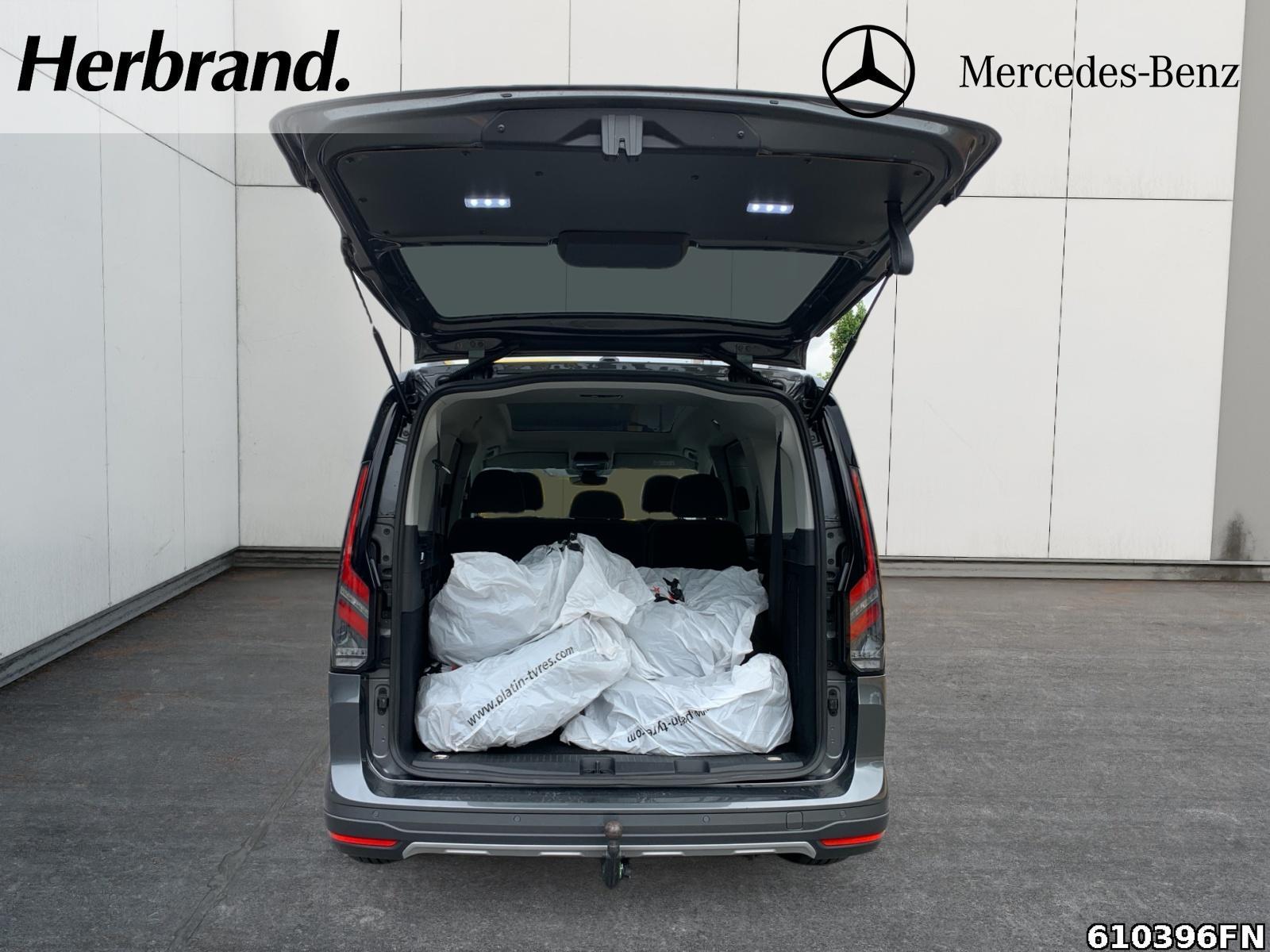 Fahrzeugabbildung Ford Tourneo Connect 2.0 Grand Active AWD 7 SITZE*4x4