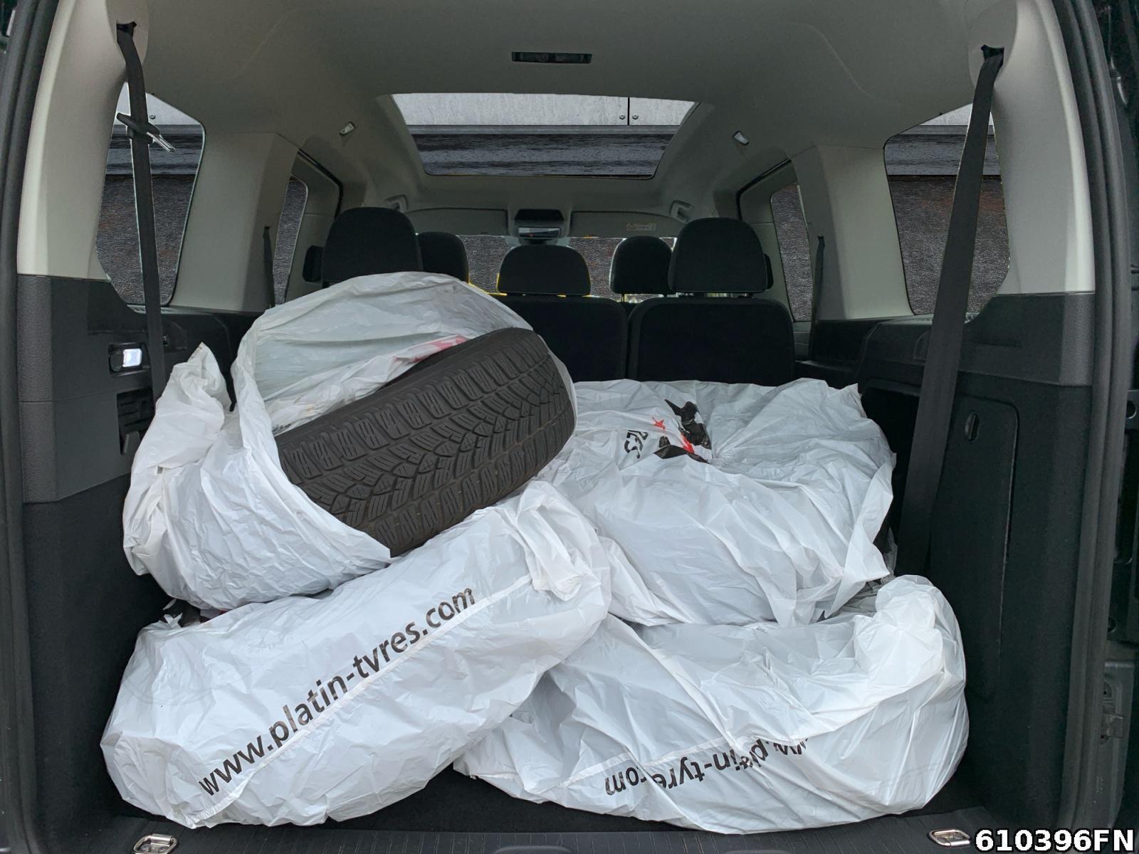 Fahrzeugabbildung Ford Tourneo Connect 2.0 Grand Active AWD 7 SITZE*4x4