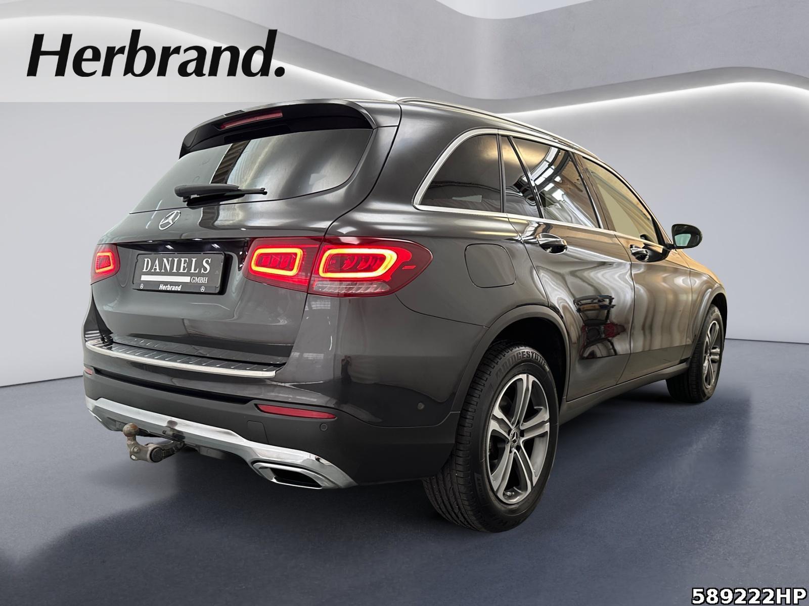 Fahrzeugabbildung Mercedes-Benz GLC 220 d 4M OFF-ROAD AHK Kamera 18