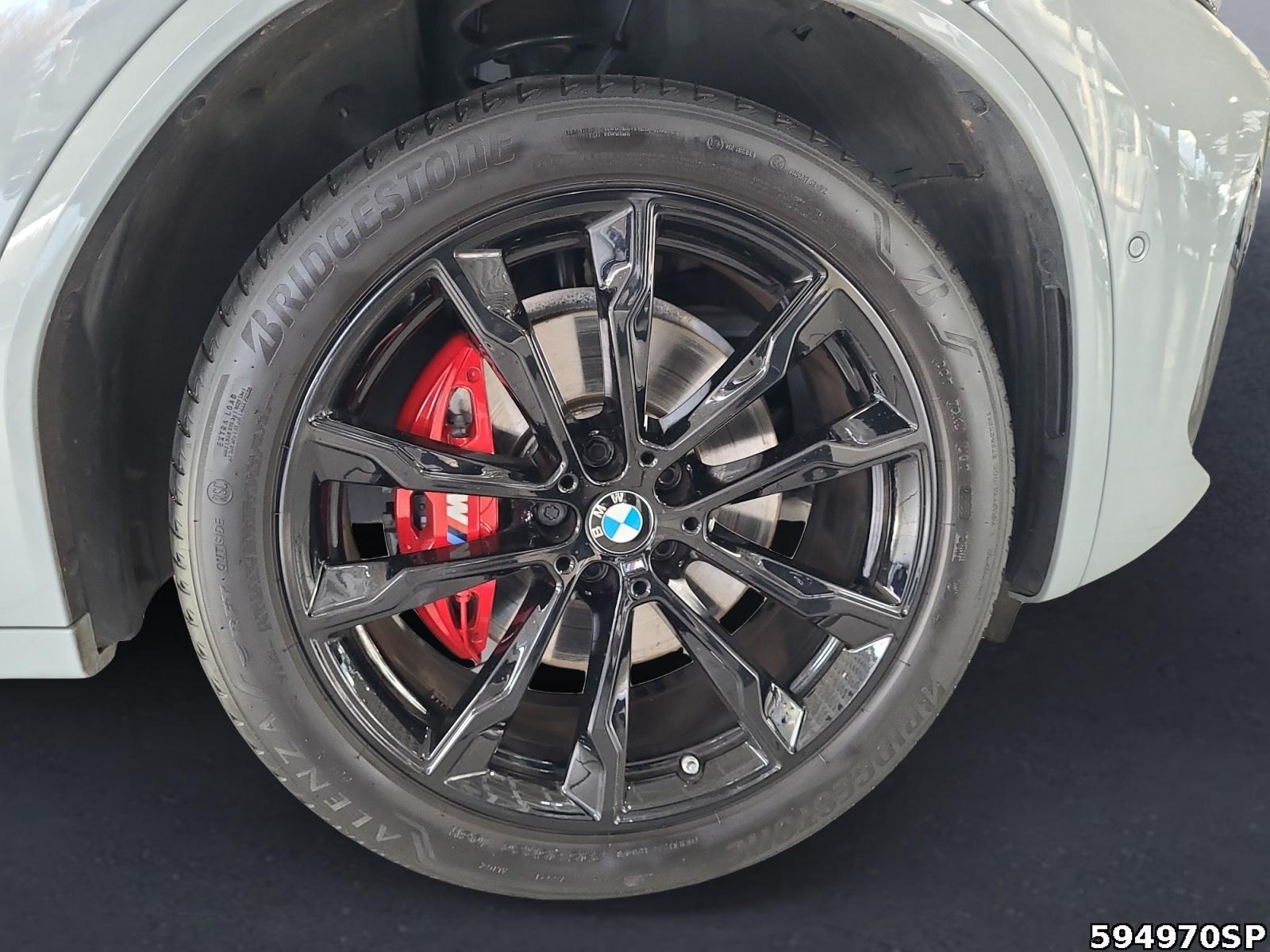 Fahrzeugabbildung BMW X4 M40 i Pano HUD Aeropaket