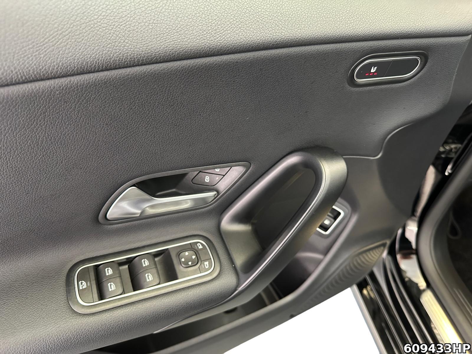 Fahrzeugabbildung Mercedes-Benz CLA 250 Shooting Brake e Rückfahrkamera CarPlay EASY-PACK <