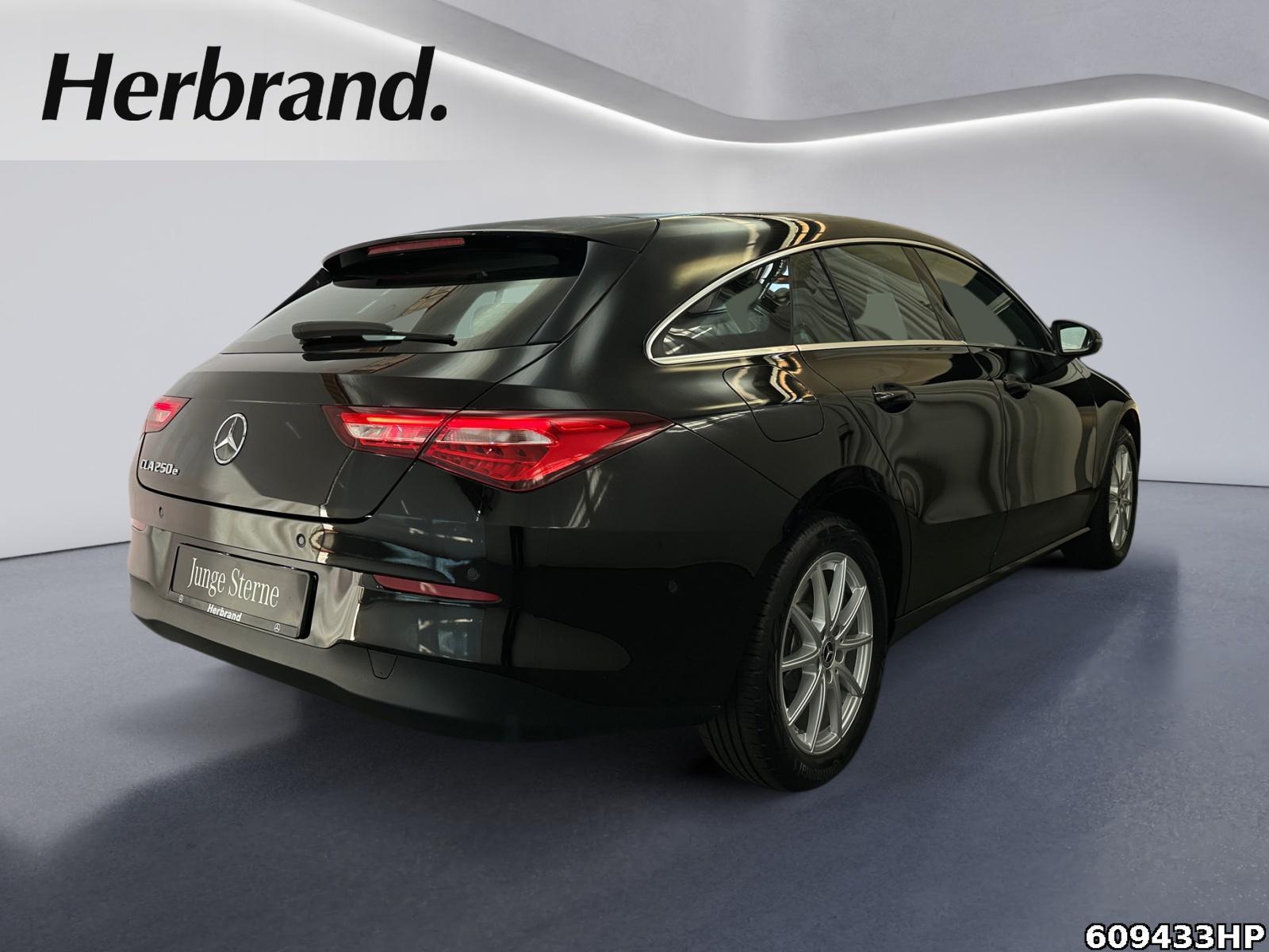 Fahrzeugabbildung Mercedes-Benz CLA 250 Shooting Brake e Rückfahrkamera CarPlay EASY-PACK <