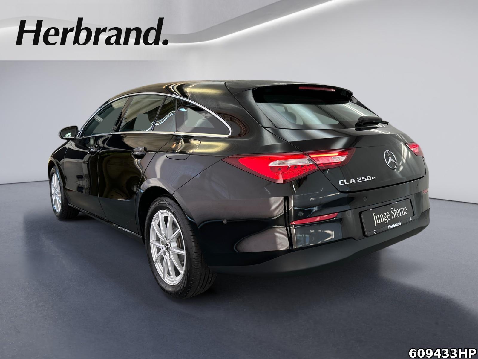 Fahrzeugabbildung Mercedes-Benz CLA 250 Shooting Brake e Rückfahrkamera CarPlay EASY-PACK <