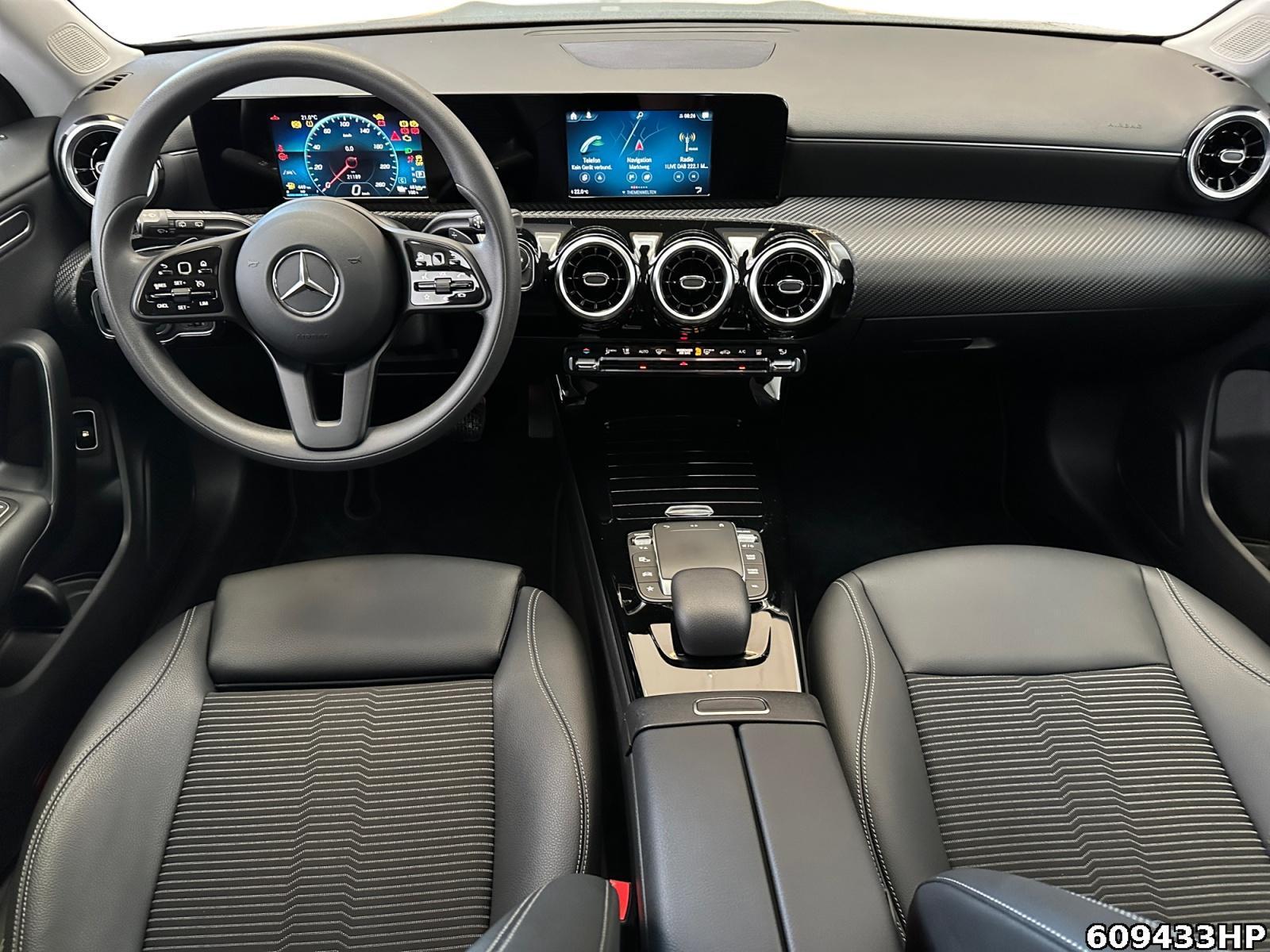 Fahrzeugabbildung Mercedes-Benz CLA 250 Shooting Brake e Rückfahrkamera CarPlay EASY-PACK <