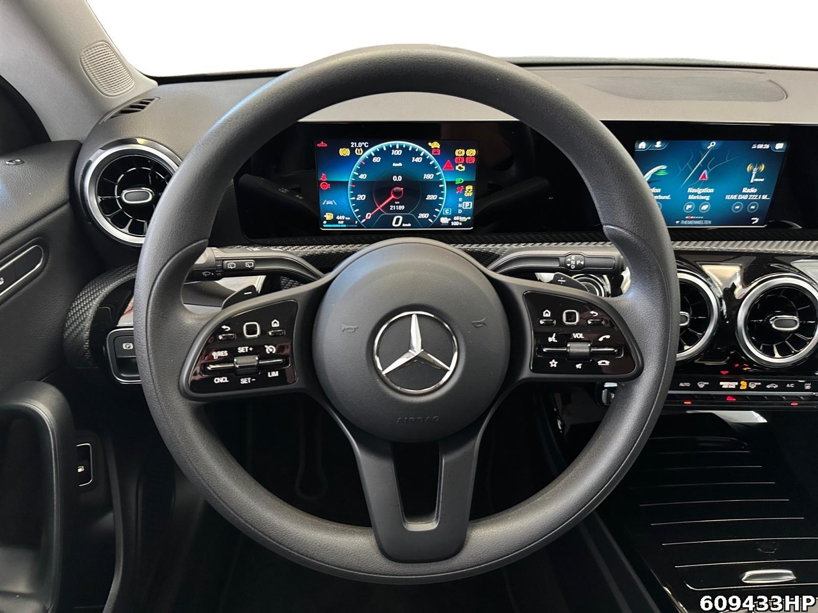 Fahrzeugabbildung Mercedes-Benz CLA 250 Shooting Brake e Rückfahrkamera CarPlay EASY-PACK <