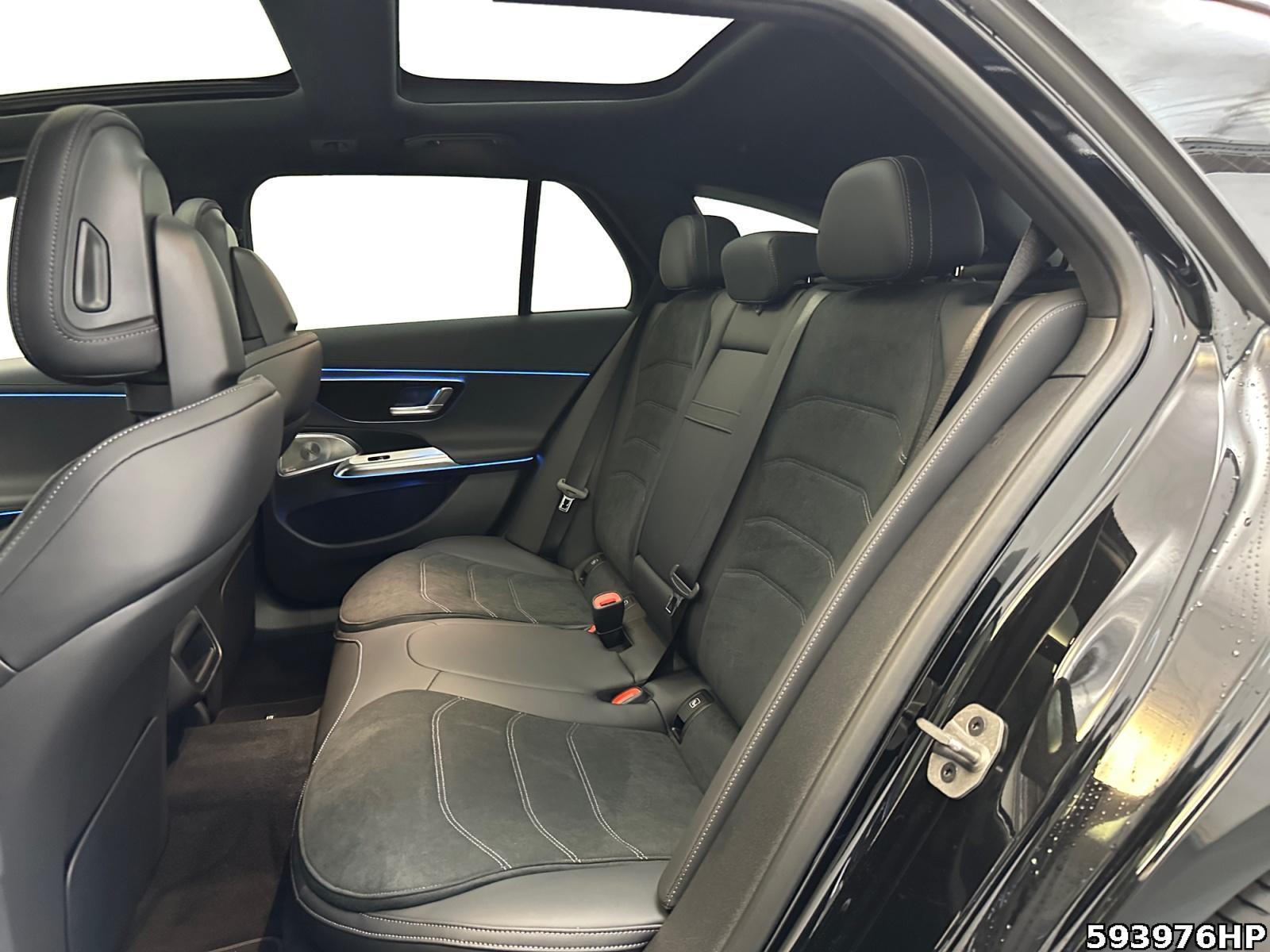 Fahrzeugabbildung Mercedes-Benz E 220 d T-Modell +AMG+AHK+PANO+BURMESTER+DISTRO+