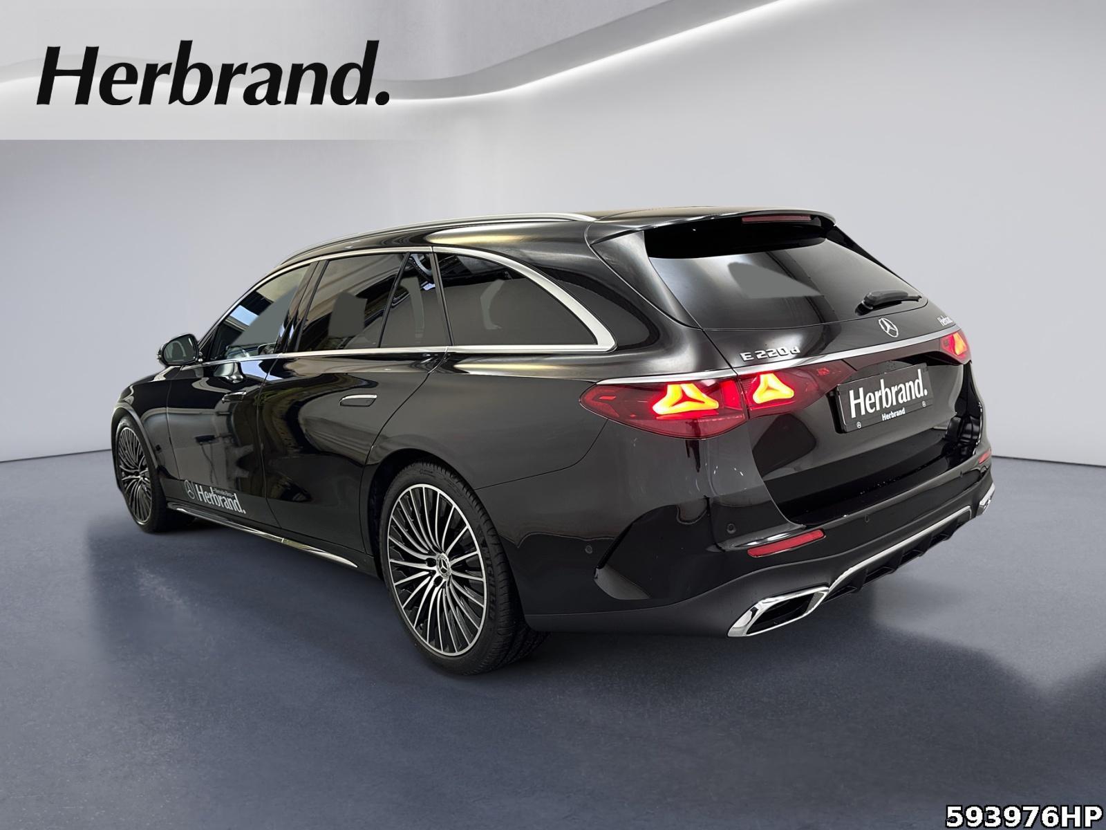 Fahrzeugabbildung Mercedes-Benz E 220 d T-Modell +AMG+AHK+PANO+BURMESTER+DISTRO+