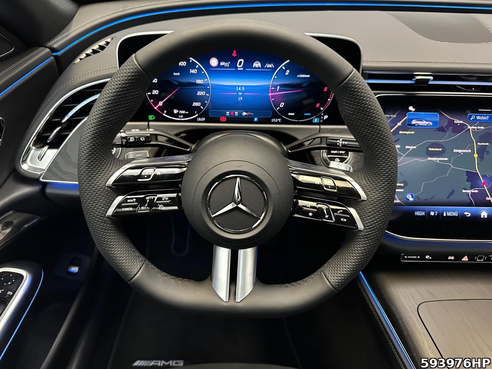 Fahrzeugabbildung Mercedes-Benz E 220 d T-Modell +AMG+AHK+PANO+BURMESTER+DISTRO+