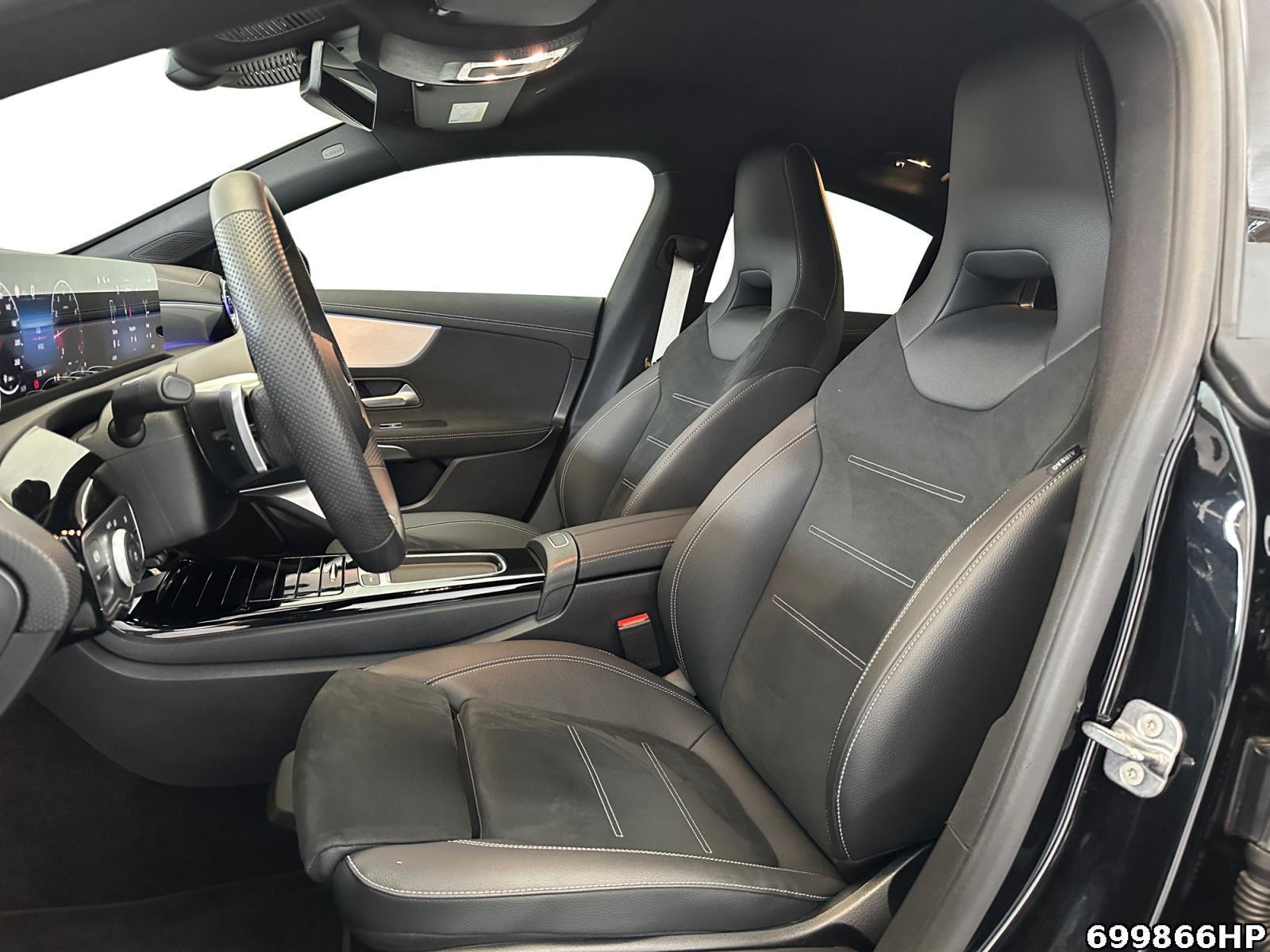 Fahrzeugabbildung Mercedes-Benz CLA 200 Coupé AMG Kamera Distronic Ambiente LED