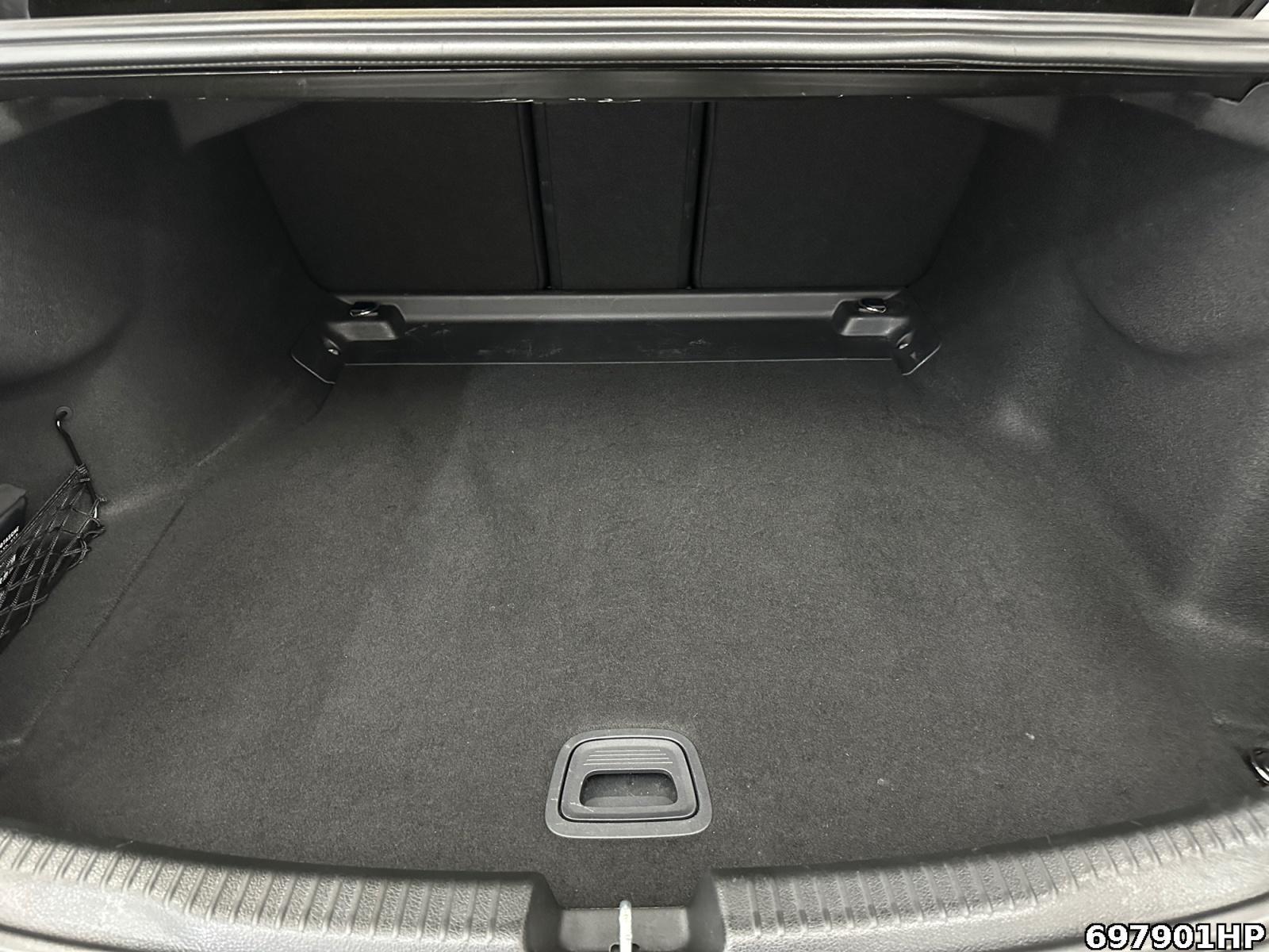 Fahrzeugabbildung Mercedes-Benz C 300 d AMG Night Memory Lenkradhzg Sportsitze