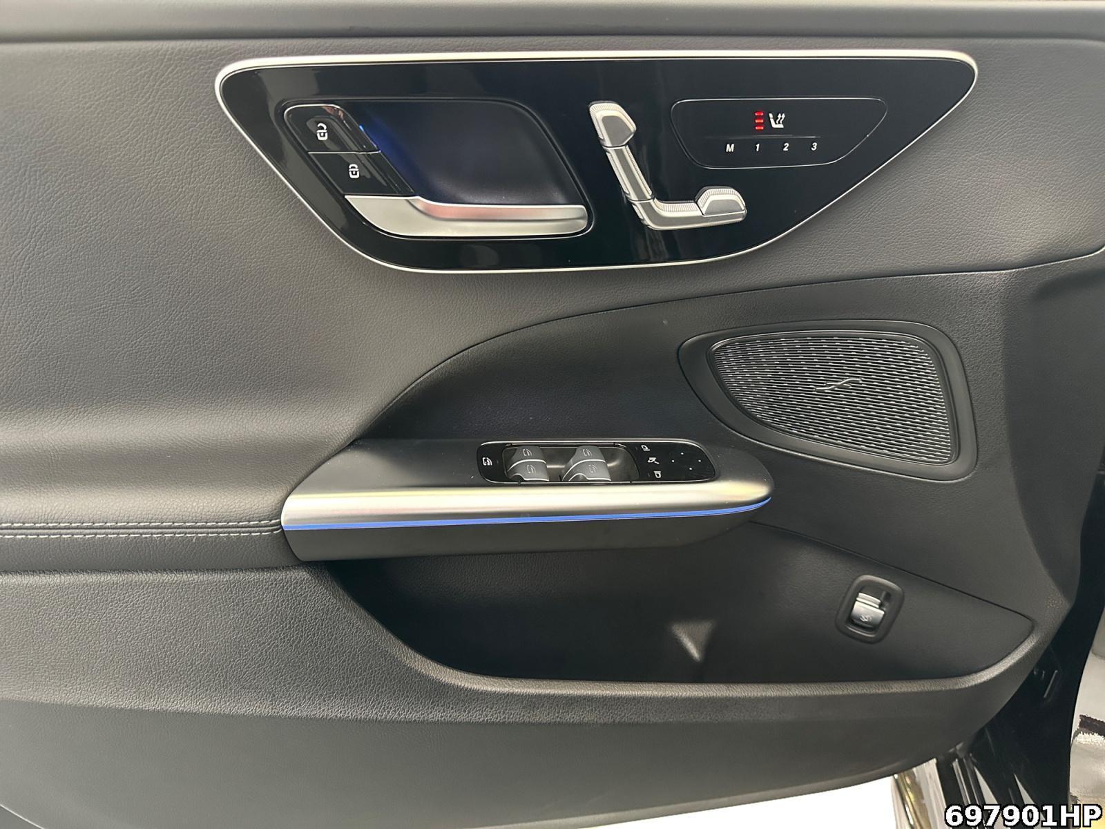 Fahrzeugabbildung Mercedes-Benz C 300 d AMG Night Memory Lenkradhzg Sportsitze