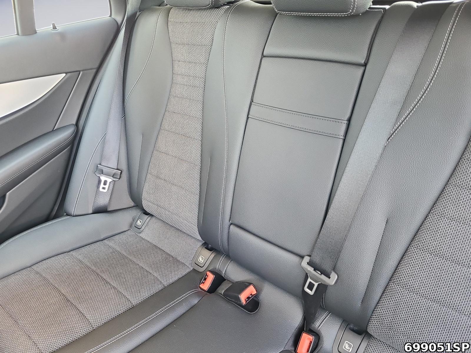 Fahrzeugabbildung Mercedes-Benz E 300 e T Avantgarde Widescr DISTRONIC+ SchiebeD