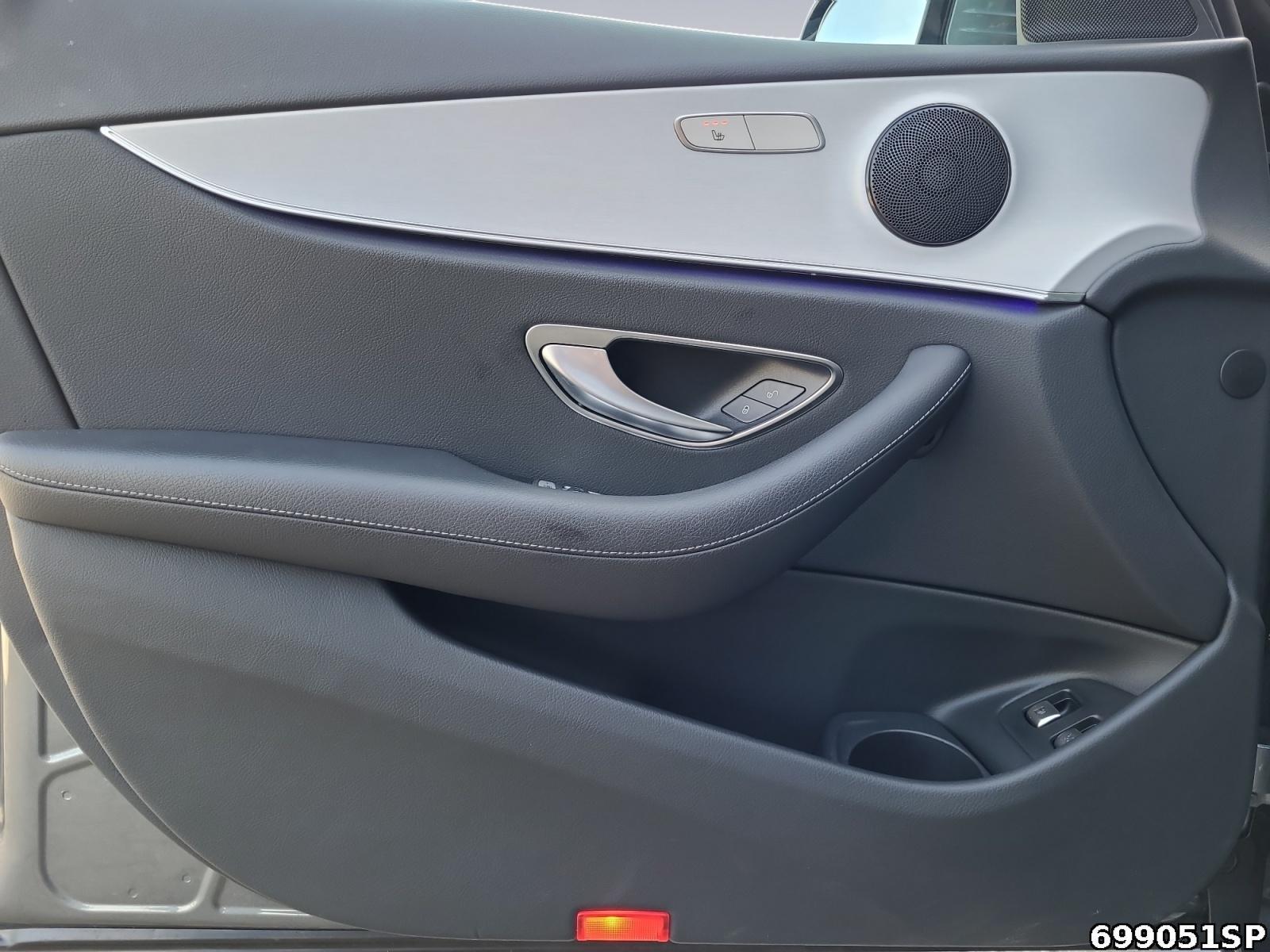 Fahrzeugabbildung Mercedes-Benz E 300 e T Avantgarde Widescr DISTRONIC+ SchiebeD