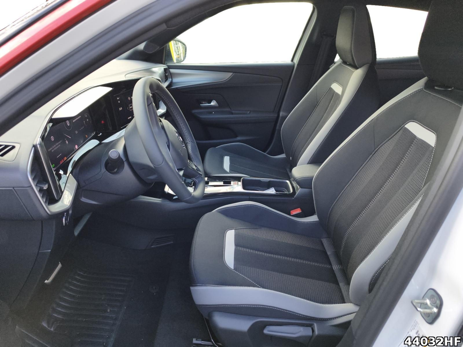 Fahrzeugabbildung Opel Mokka-e GS Elektro LED+KLIMA+SITZH+KAMERA+CHARG