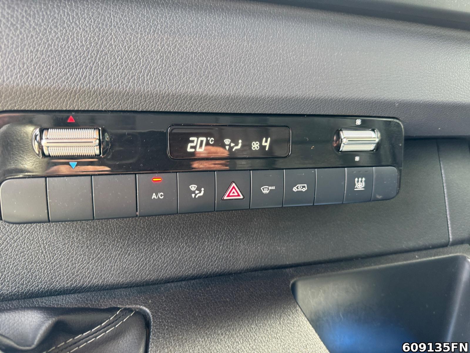 Fahrzeugabbildung Mercedes-Benz Sprinter 317 CDI *L1H1*AHK*Standheizung*MBUX-DAB