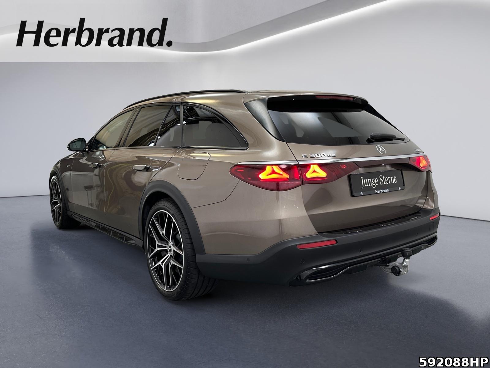 Fahrzeugabbildung Mercedes-Benz E 300 T 4M Avantgarde All Terrain Night 360°