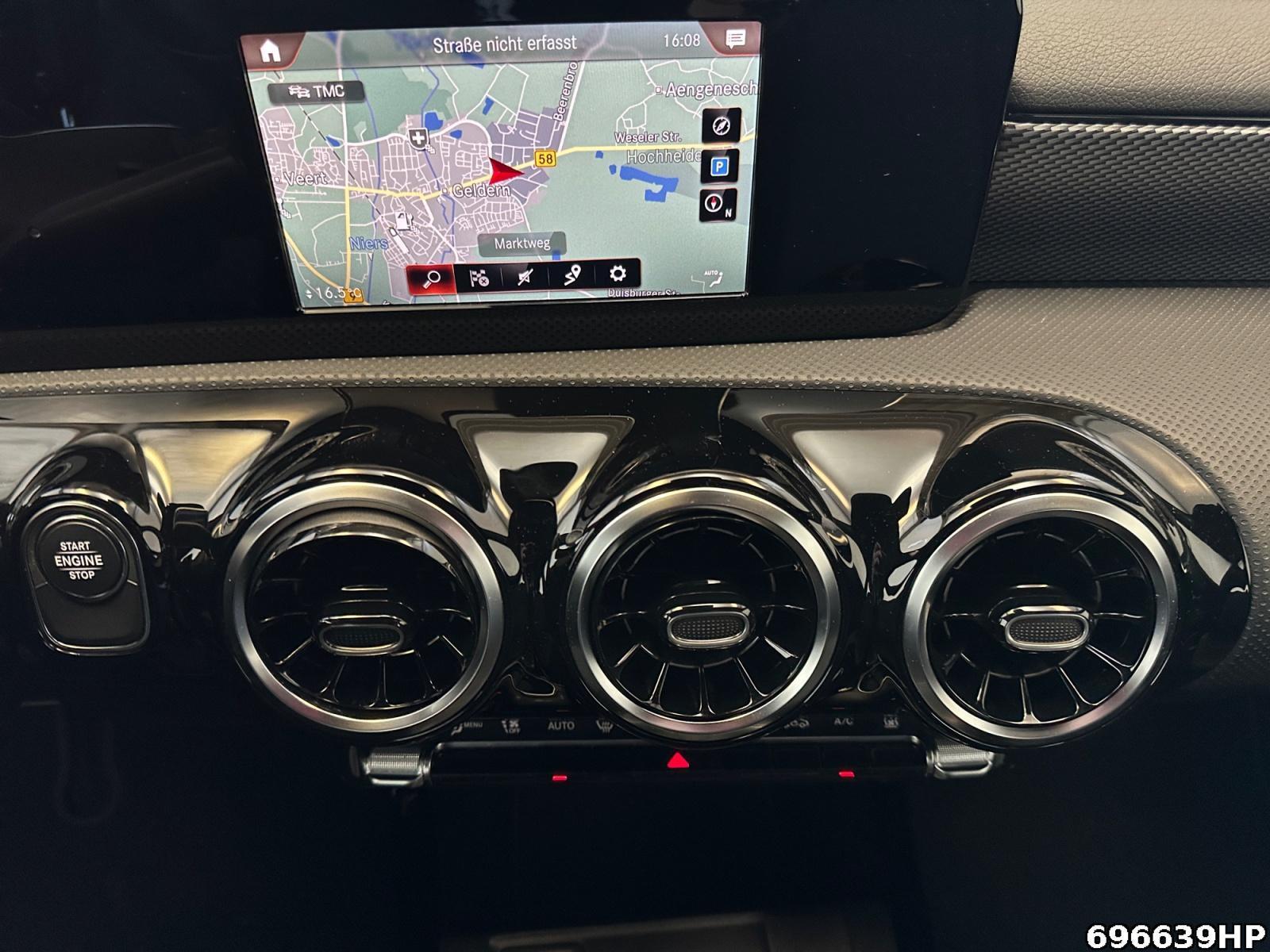 Fahrzeugabbildung Mercedes-Benz CLA 250 Shooting Brake e Progressive Kamera smartphone int.