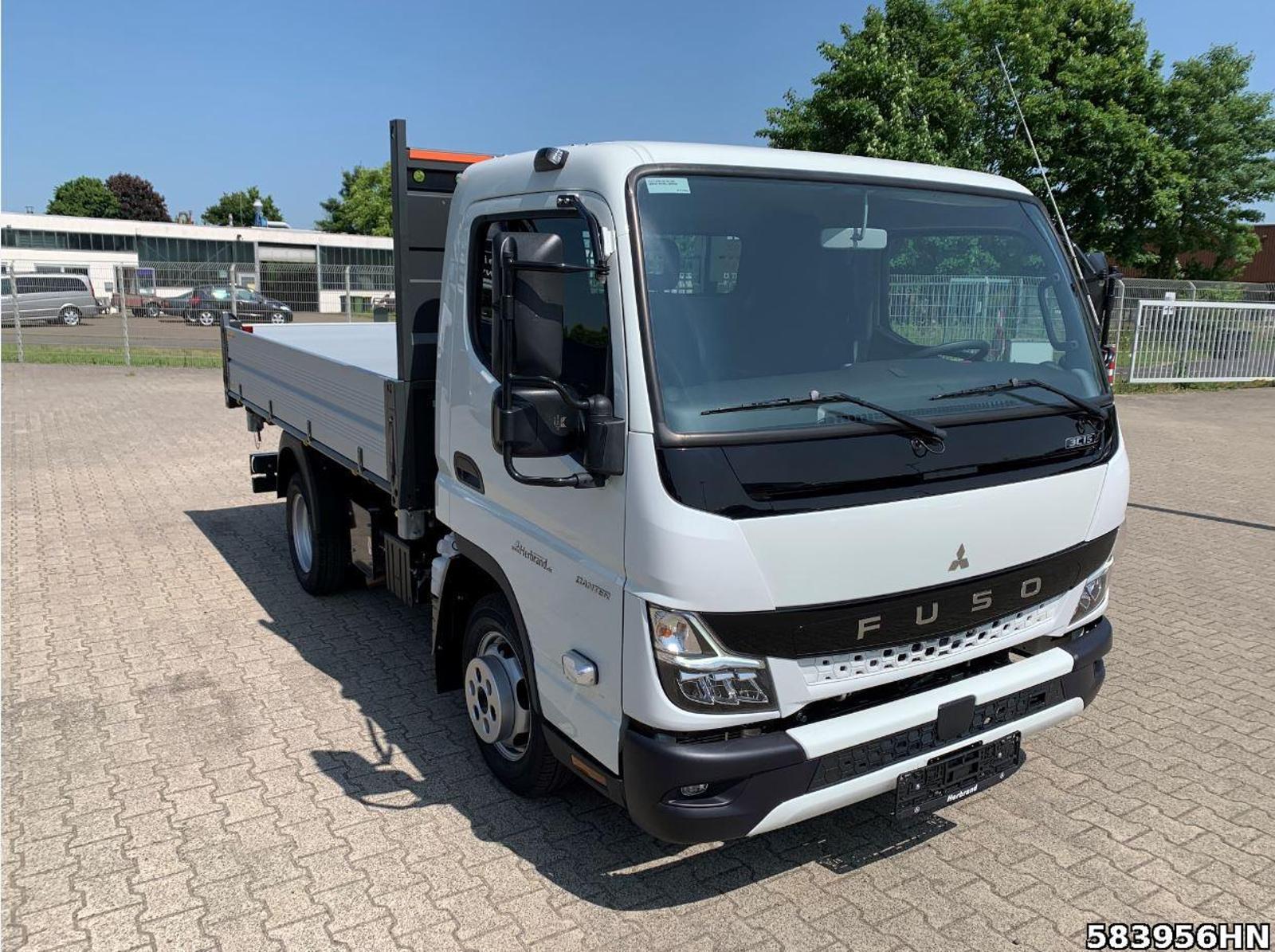 Fahrzeugabbildung FUSO Canter 3C15 Scattolini 3-Seiten Kipper Vfhrzg.