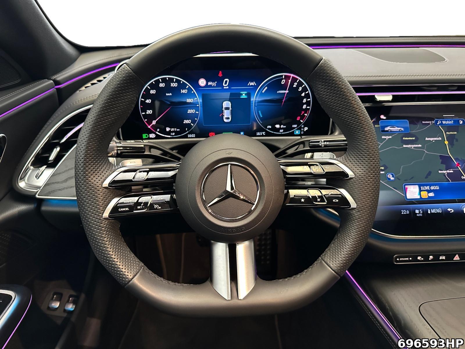Fahrzeugabbildung Mercedes-Benz E 400 e 4M AMG Night Pano 360° DIGITAL LIGHT 20