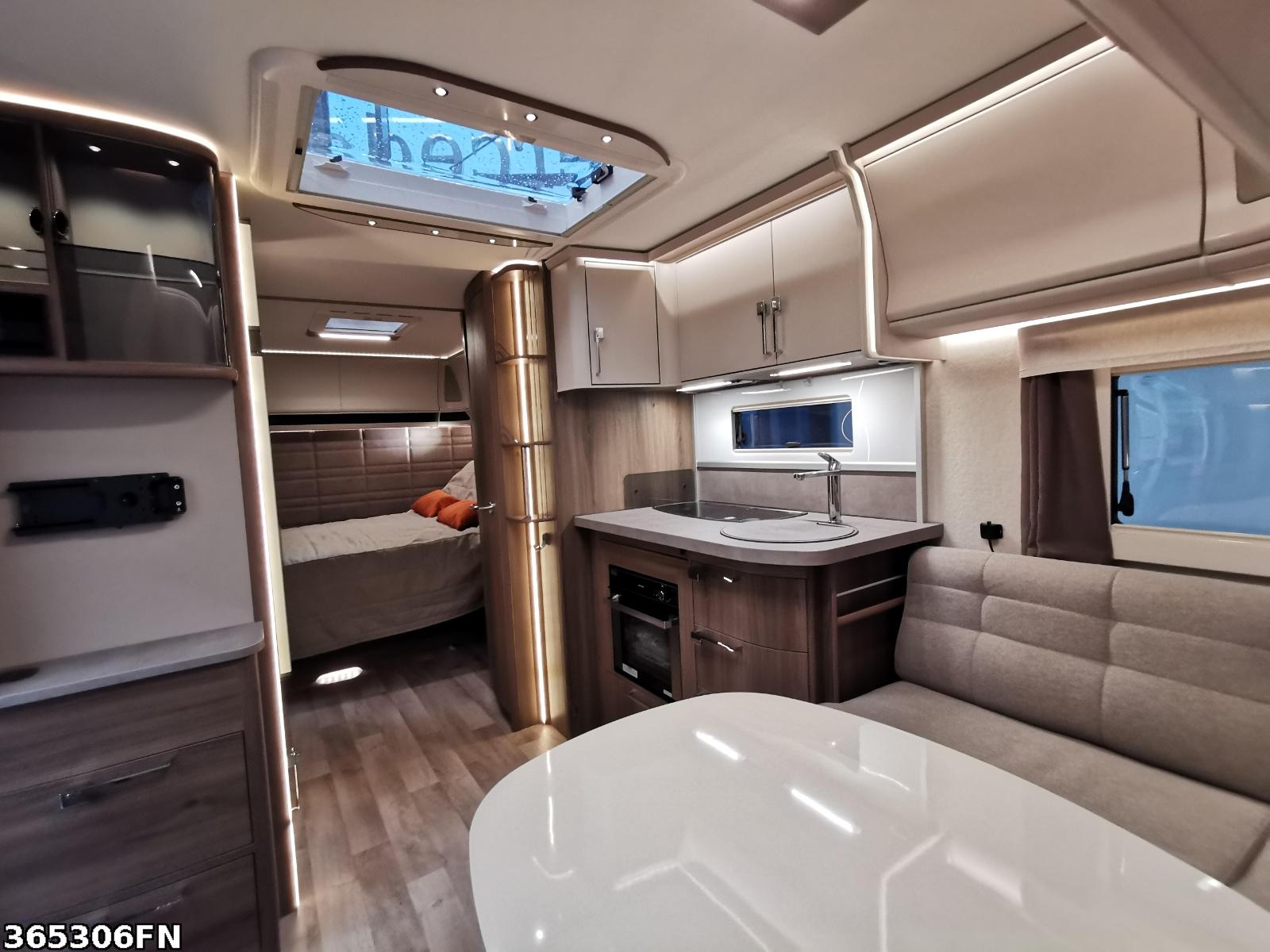 Fahrzeugabbildung Kabe Royal 560 GLE KS B16