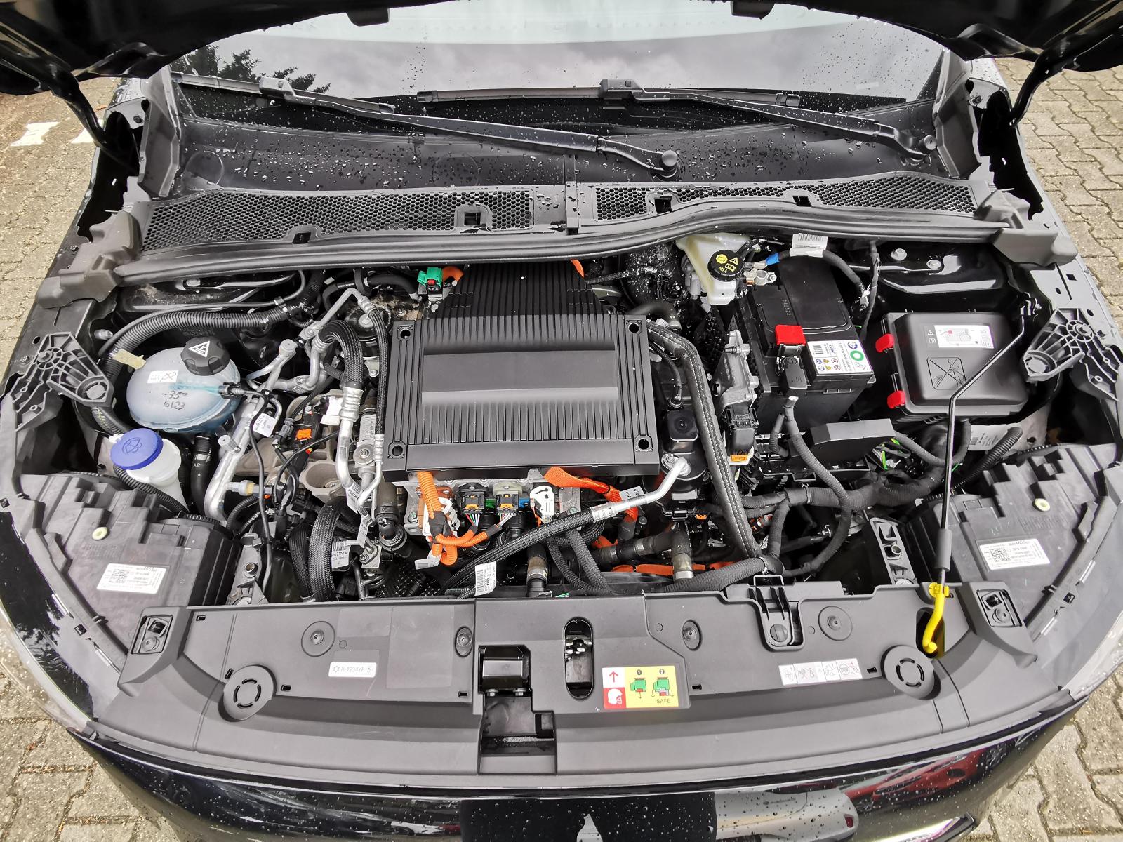 Fahrzeugabbildung Opel Corsa -e Edition*PDC hi*Sitzhzg*LED*Carplay*