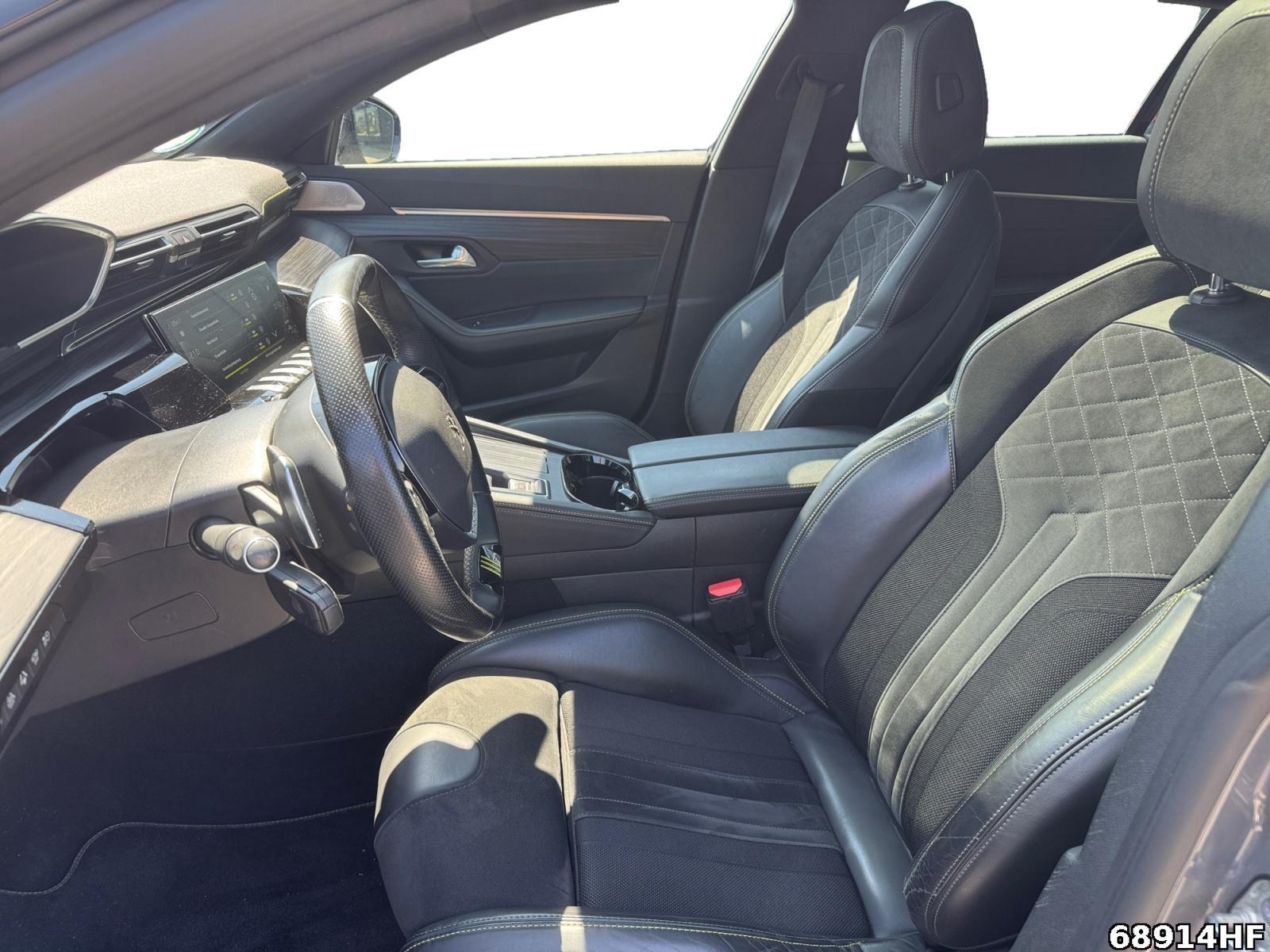 Fahrzeugabbildung Peugeot 508 Plug-In Hybrid4 360, PSE Focal, Pano
