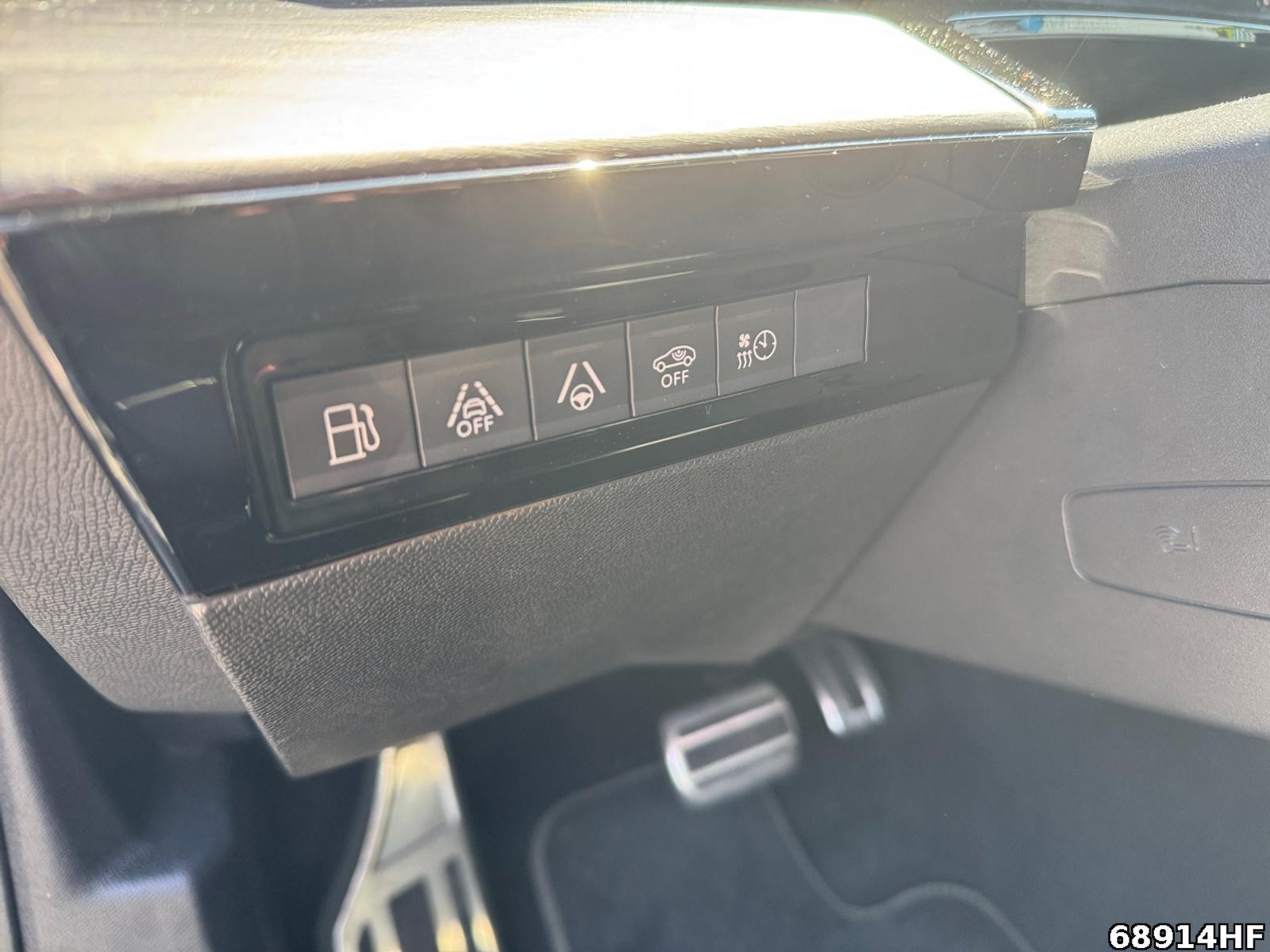 Fahrzeugabbildung Peugeot 508 Plug-In Hybrid4 360, PSE Focal, Pano