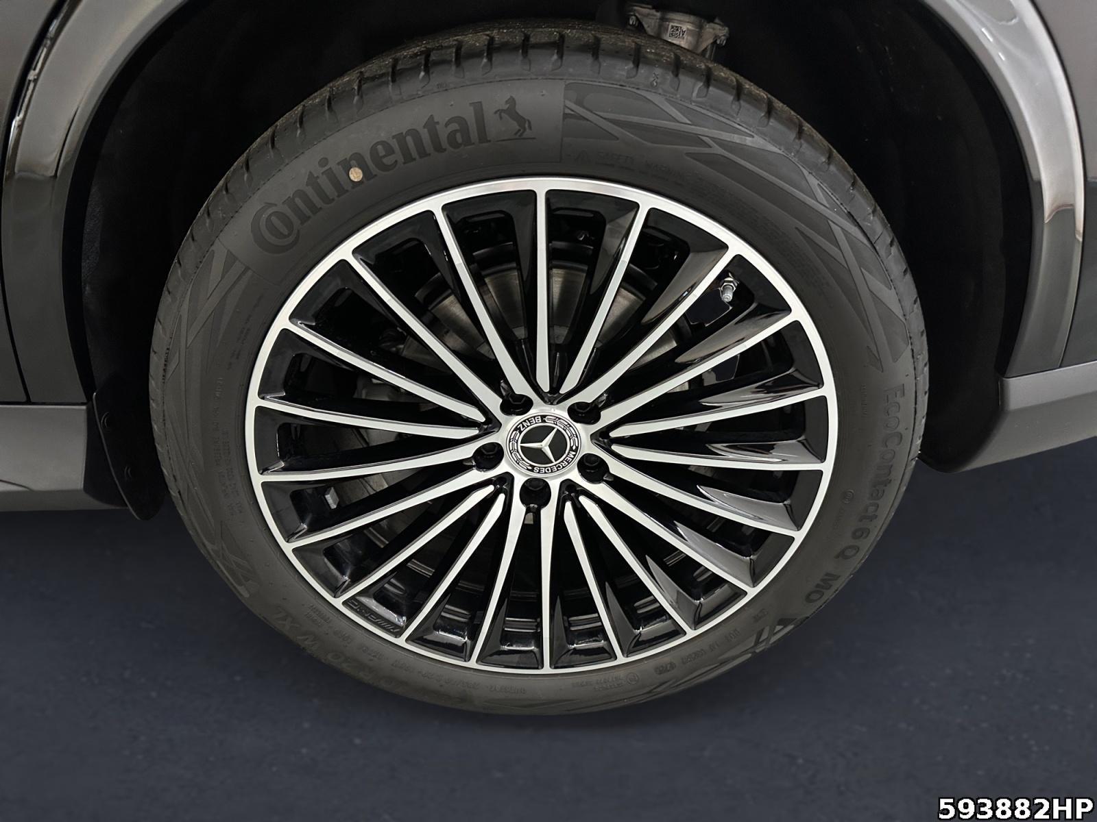 Fahrzeugabbildung Mercedes-Benz GLC 220 d 4MATIC +AMG+AHK+DIGITAL-LIGHT+MEMO+360