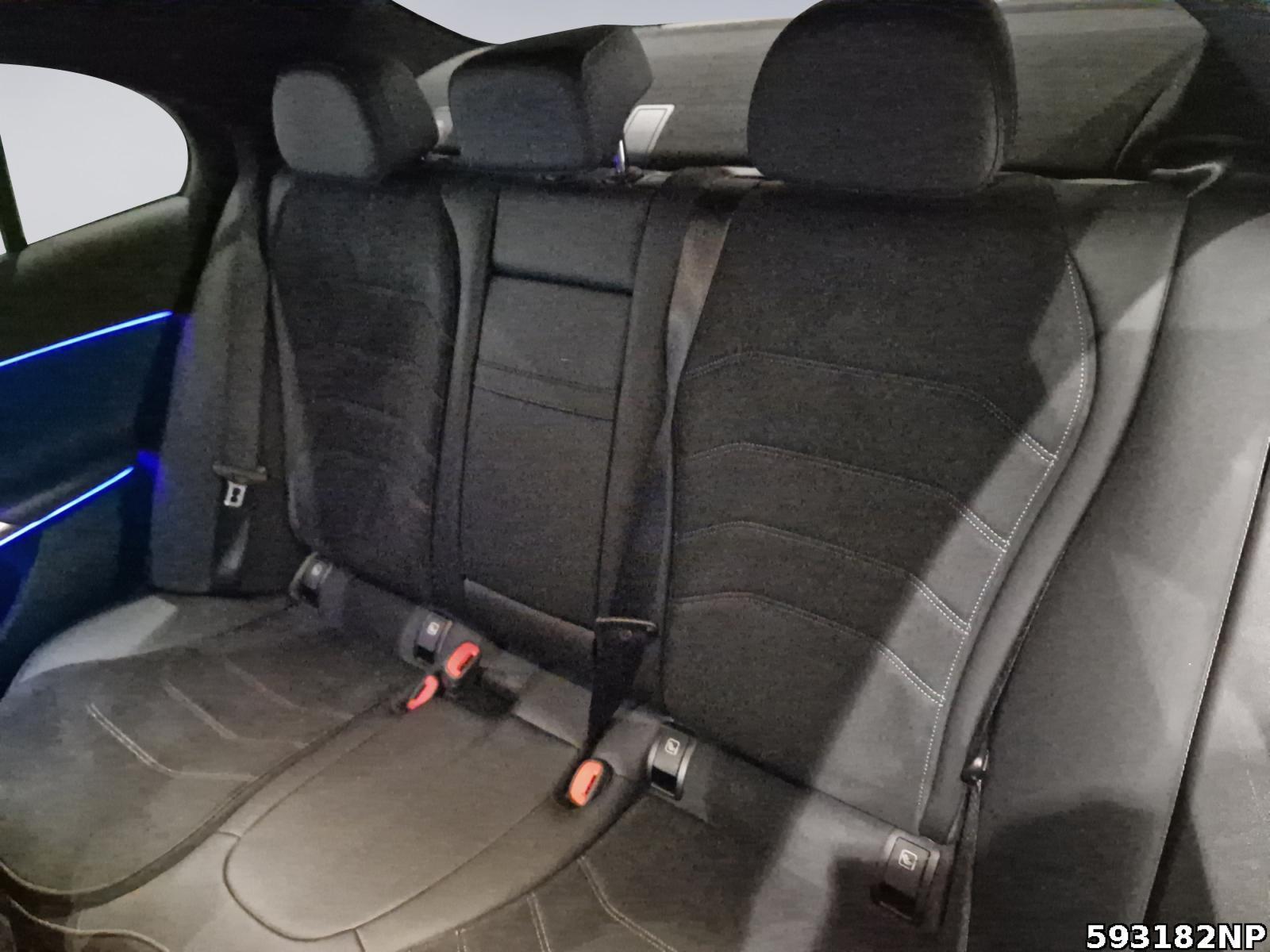Fahrzeugabbildung Mercedes-Benz E 220 d AMG DISTRONIC Ambiente AHK LED Kamera