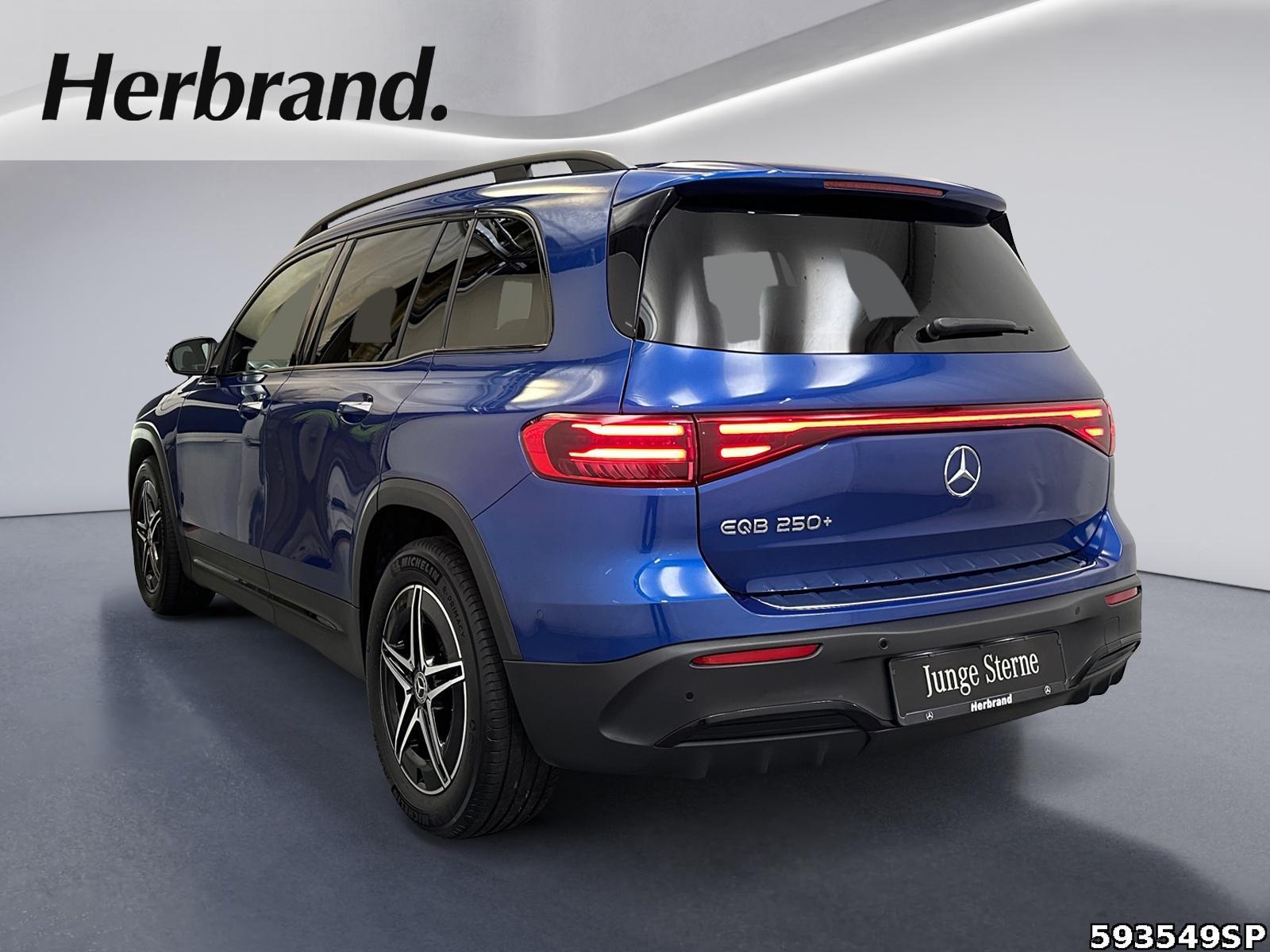 Fahrzeugabbildung Mercedes-Benz EQB AMG Pano LED DISTRONIC Ambiente 18LM.
