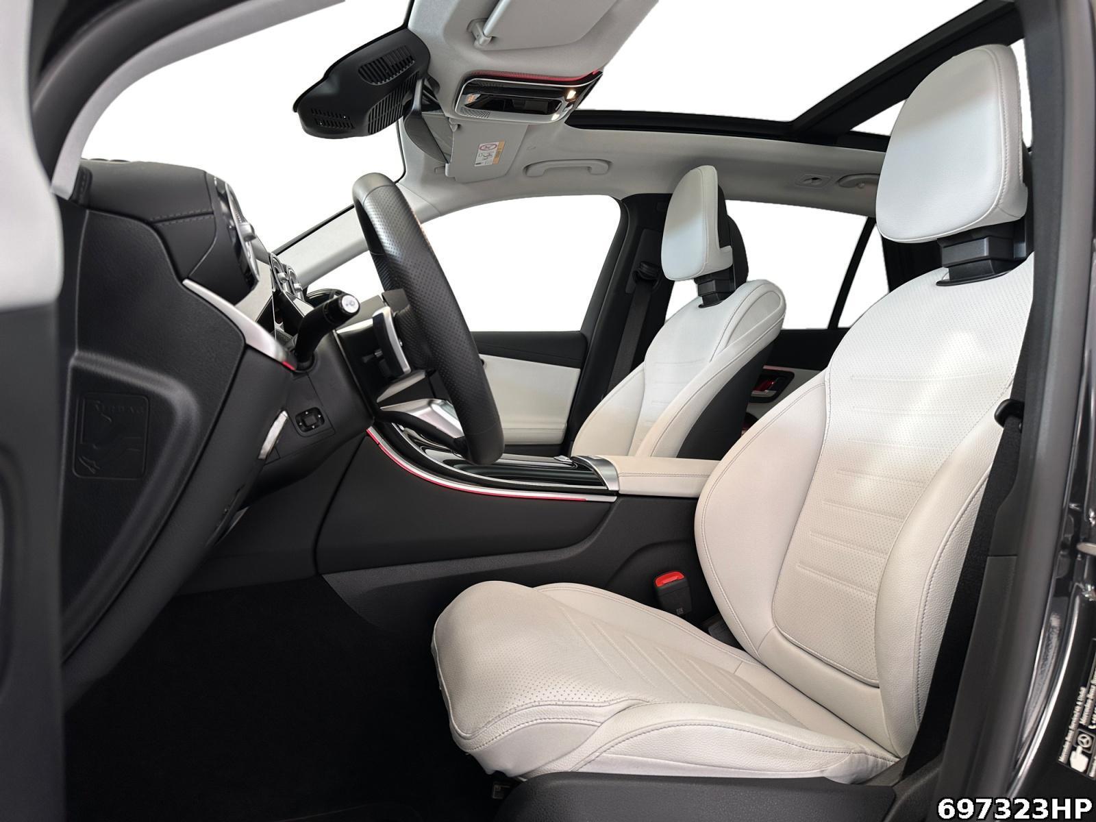 Fahrzeugabbildung Mercedes-Benz GLC 400 e 4M AMG Ahk Pano Distronic Memory 360°