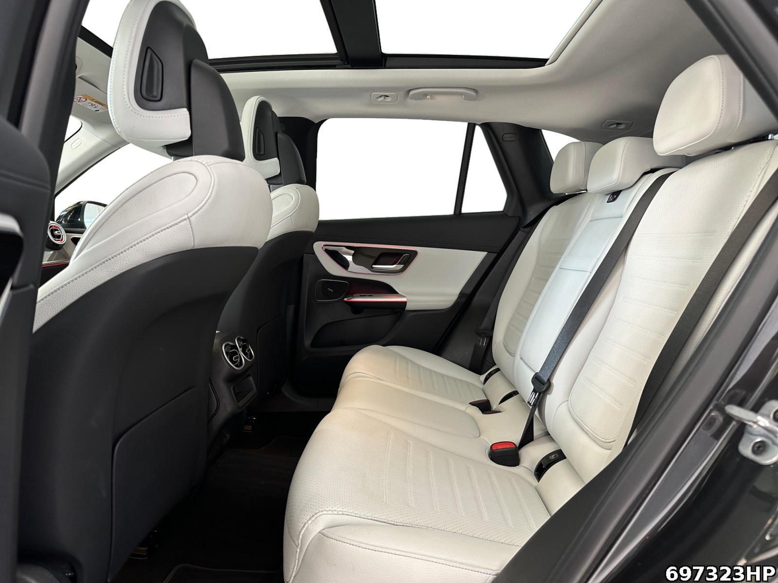 Fahrzeugabbildung Mercedes-Benz GLC 400 e 4M AMG Ahk Pano Distronic Memory 360°