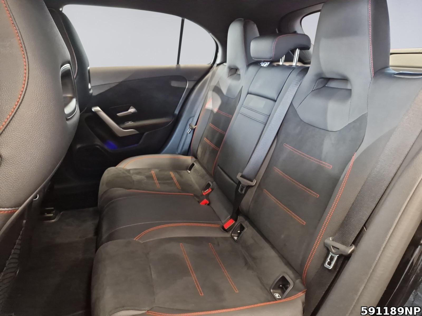 Fahrzeugabbildung Mercedes-Benz A 200 AMG DISTRONIC Ambiente Kamera KEYLESS