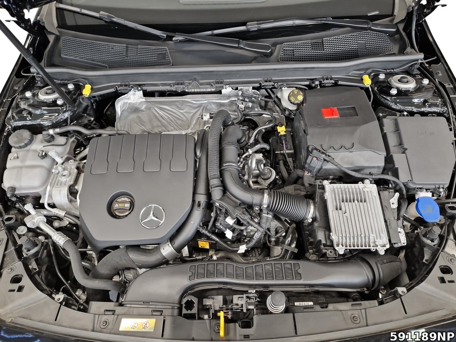 Fahrzeugabbildung Mercedes-Benz A 200 AMG DISTRONIC Ambiente Kamera KEYLESS